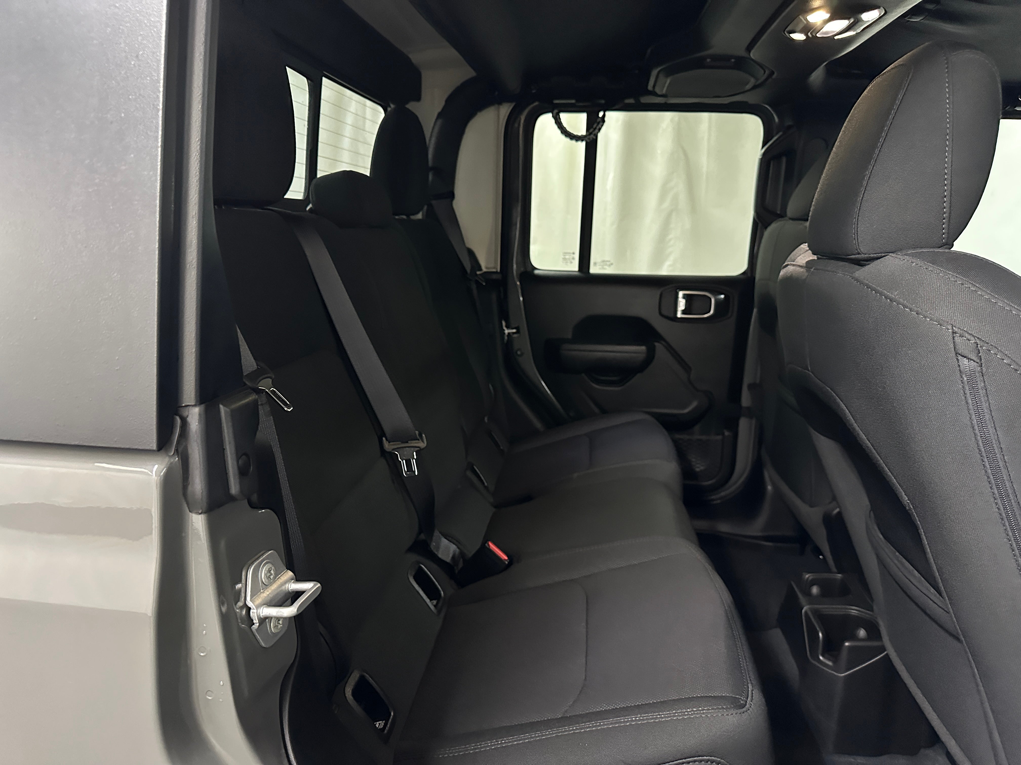 2023 Jeep Gladiator Willys 6