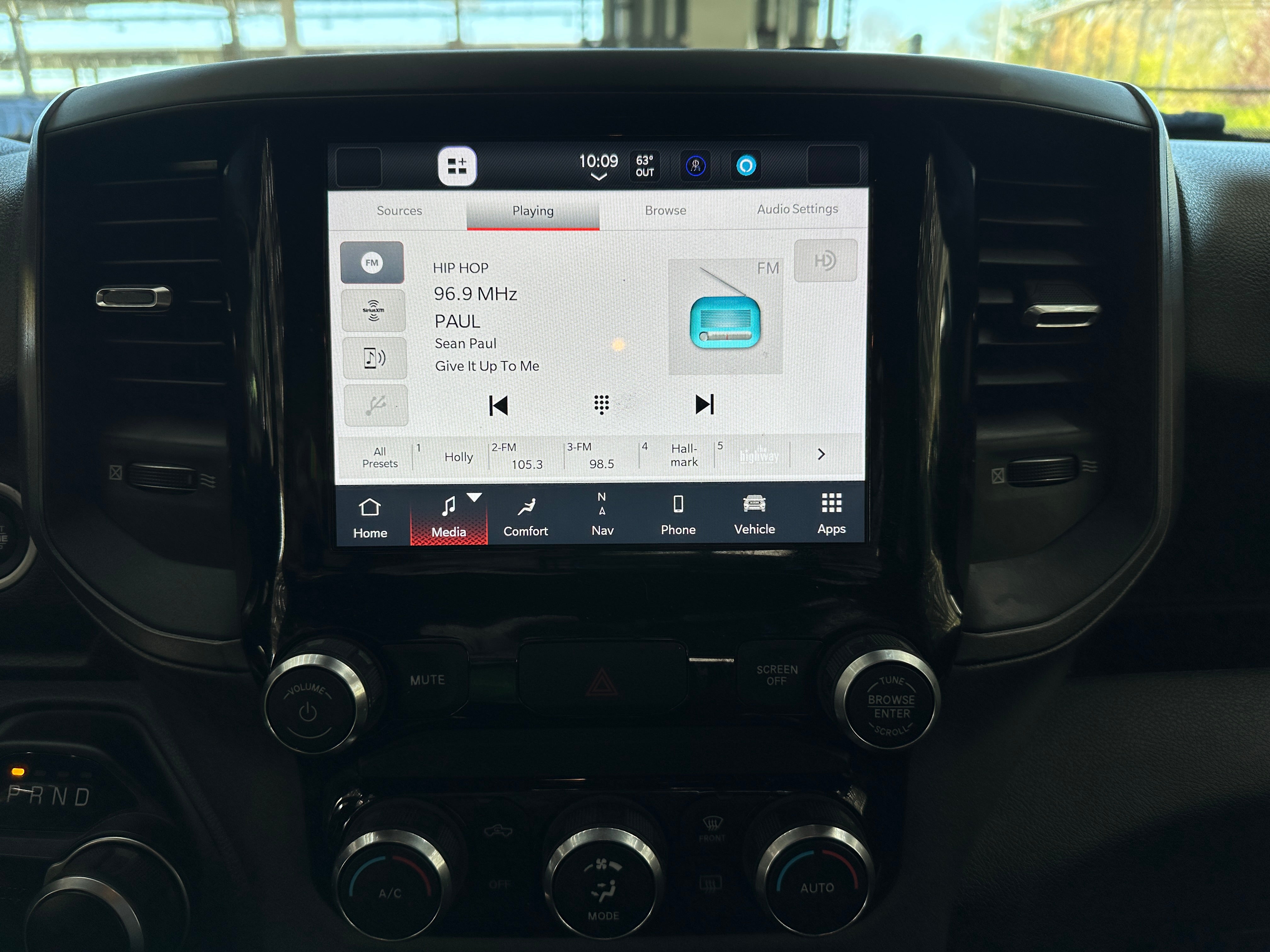 2022 RAM 2500 Tradesman 3