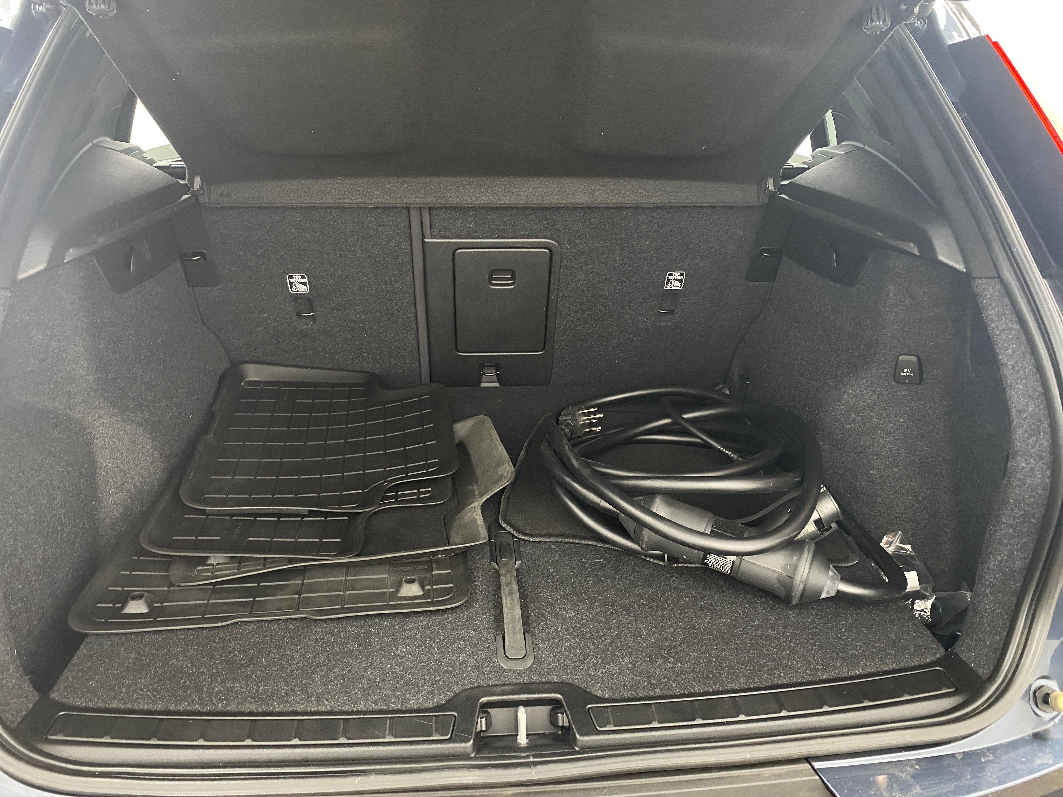 2022 Volvo XC40 Recharge Plus 6
