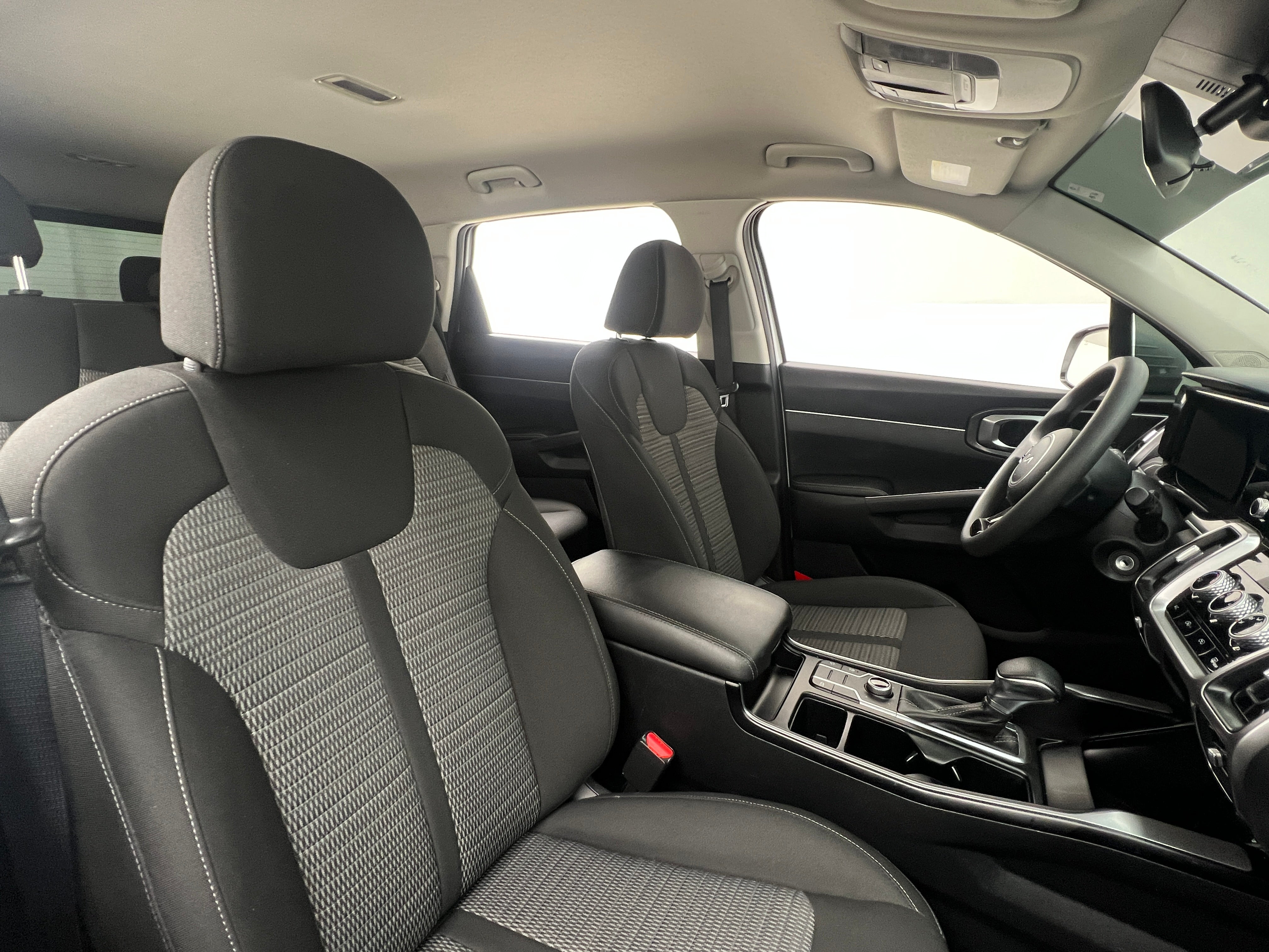 2023 Kia Sorento LX 2