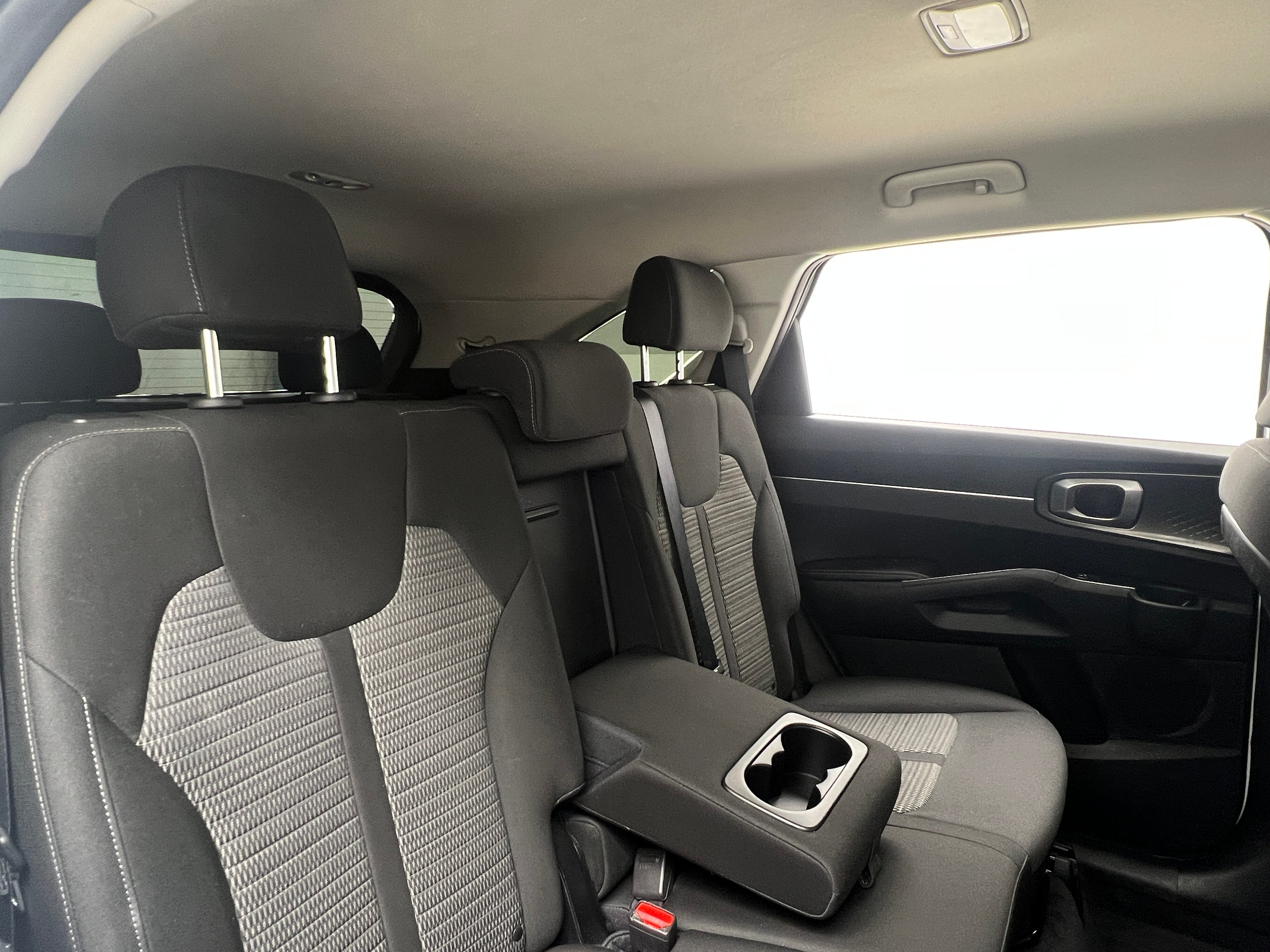2023 Kia Sorento LX 6
