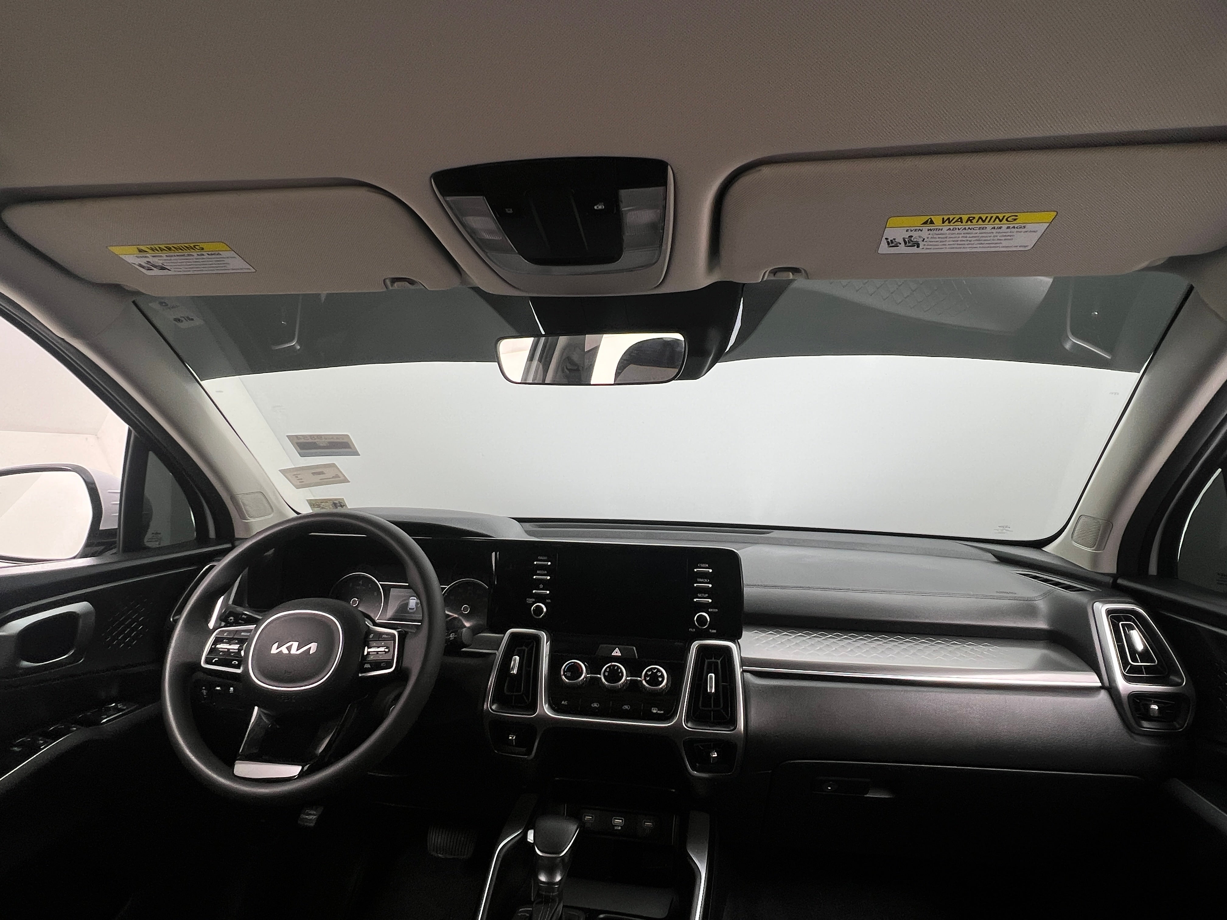 2023 Kia Sorento LX 3