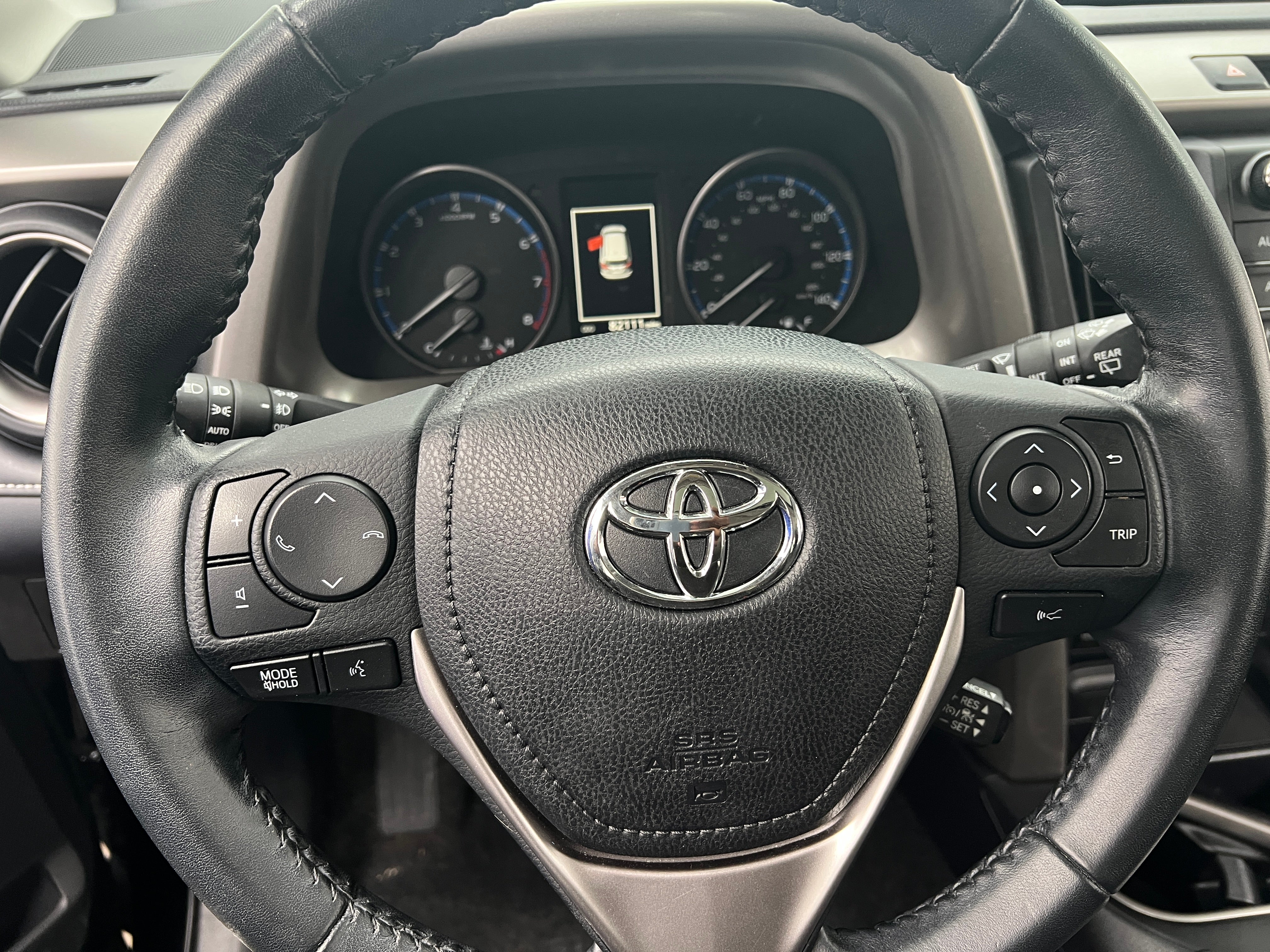 2018 Toyota RAV4 XLE 5