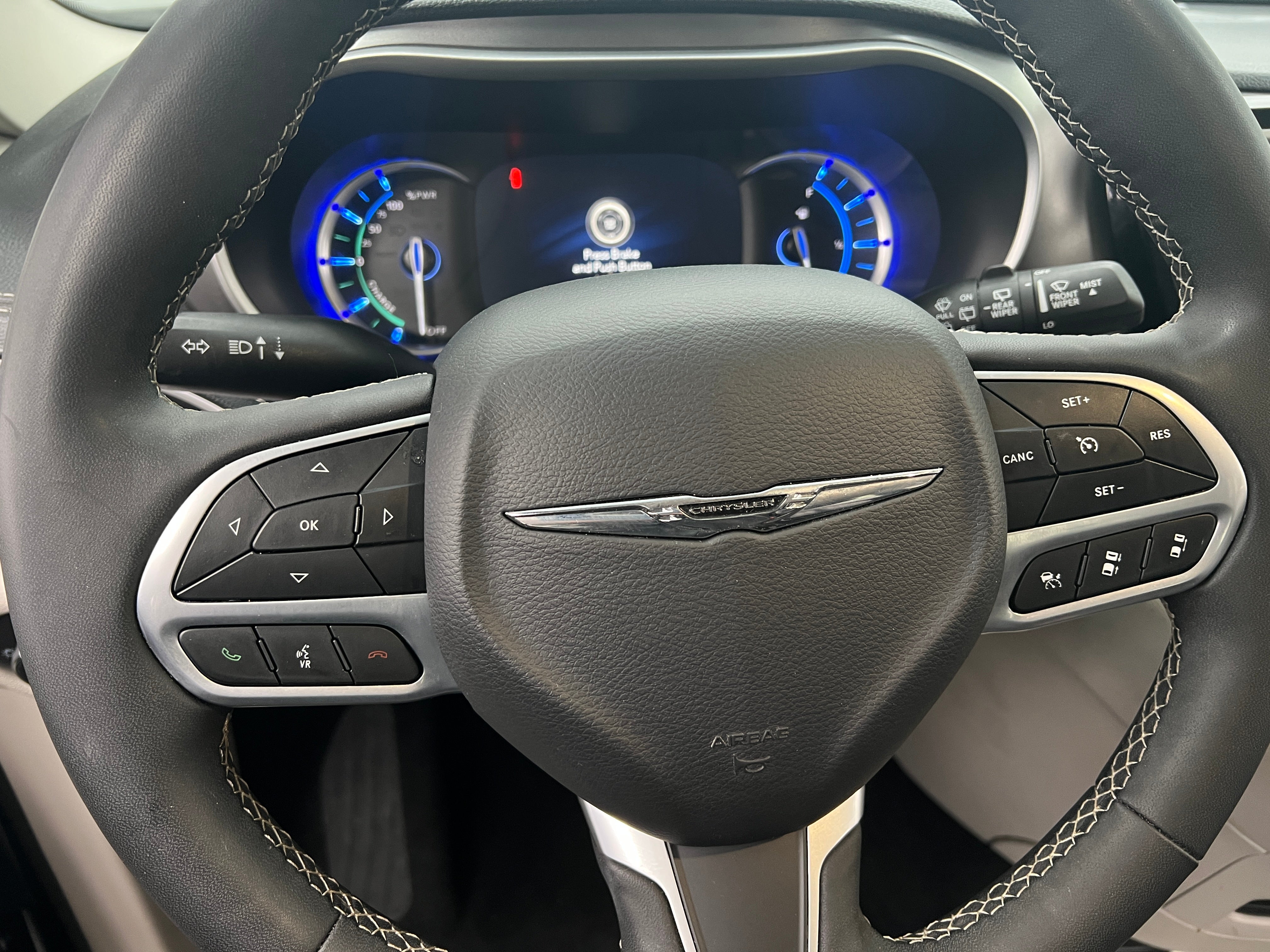 2024 Chrysler Pacifica Hybrid Select 4
