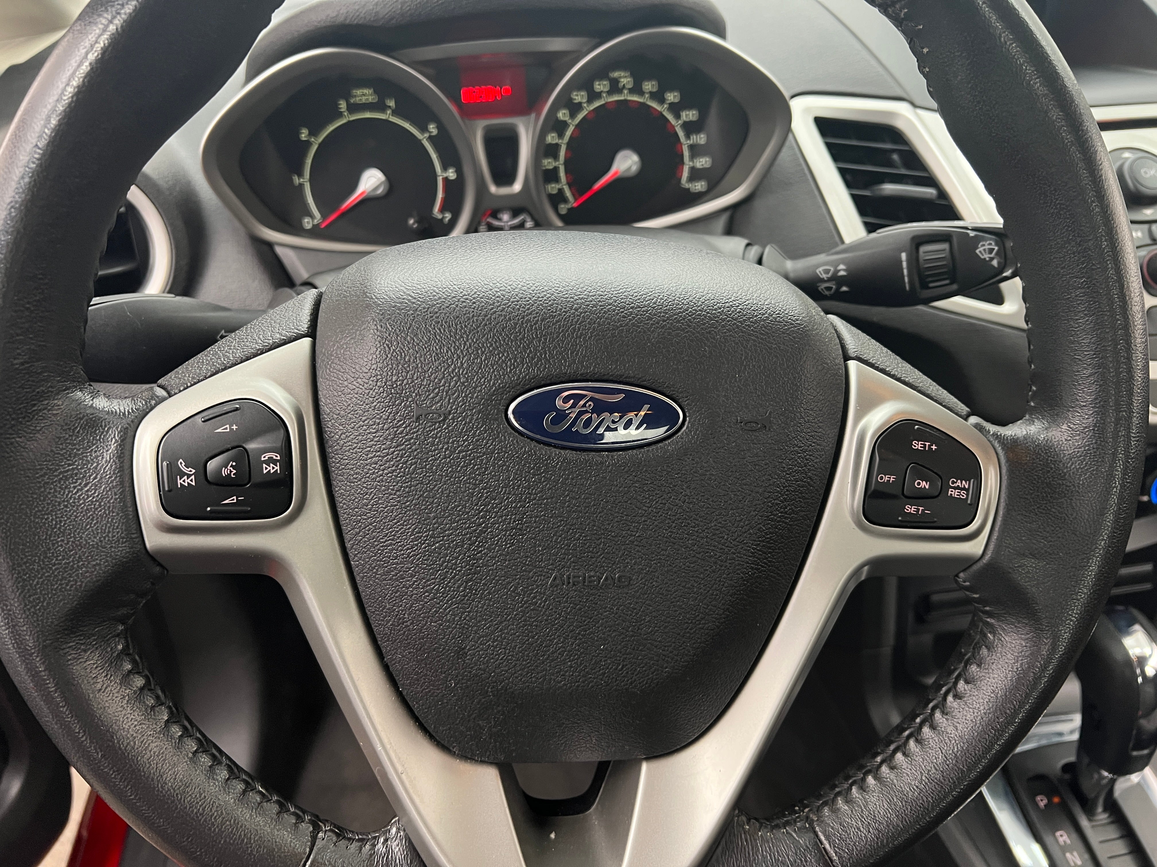 2013 Ford Fiesta SE 5