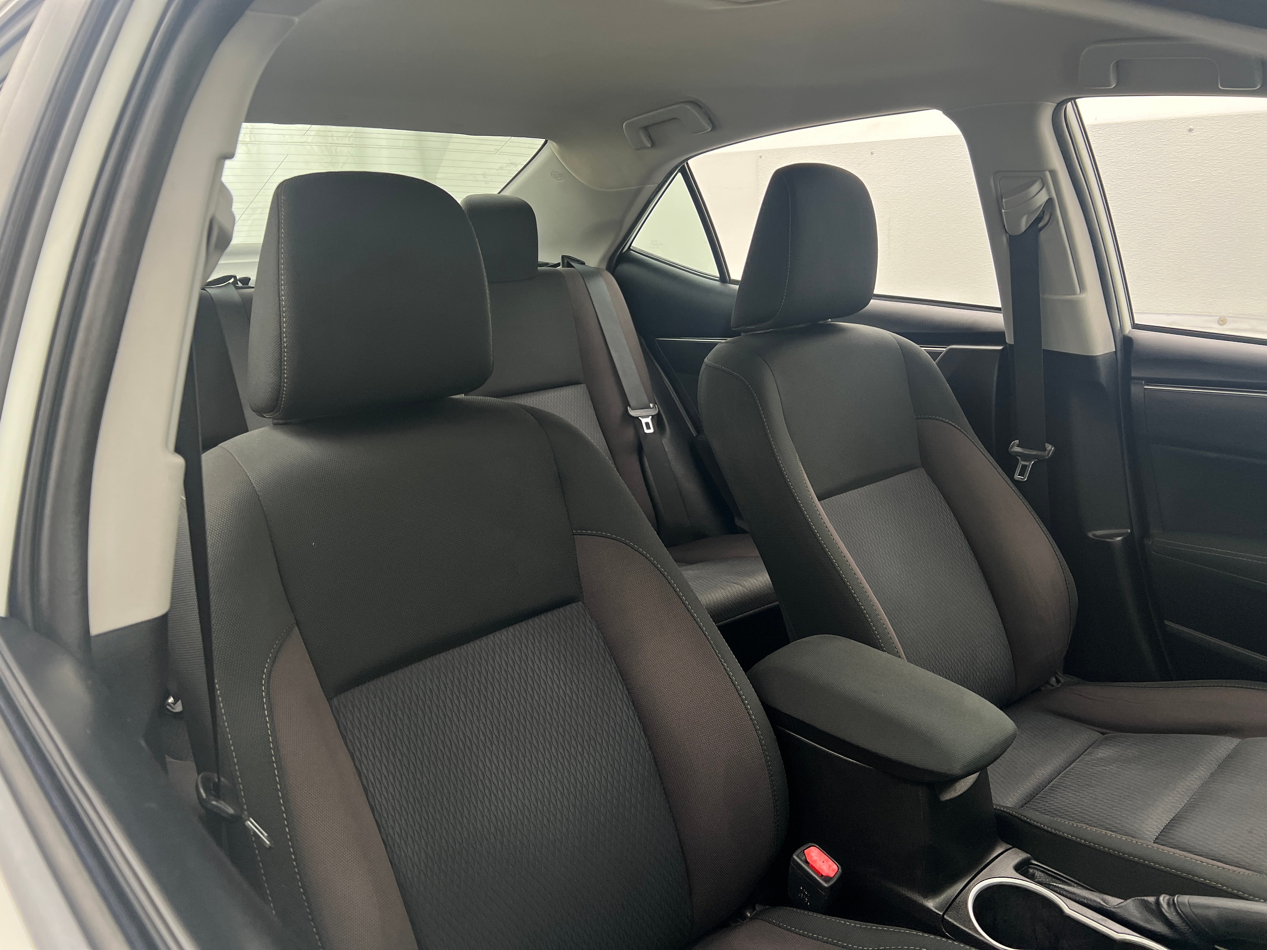 2018 Toyota Corolla LE 2