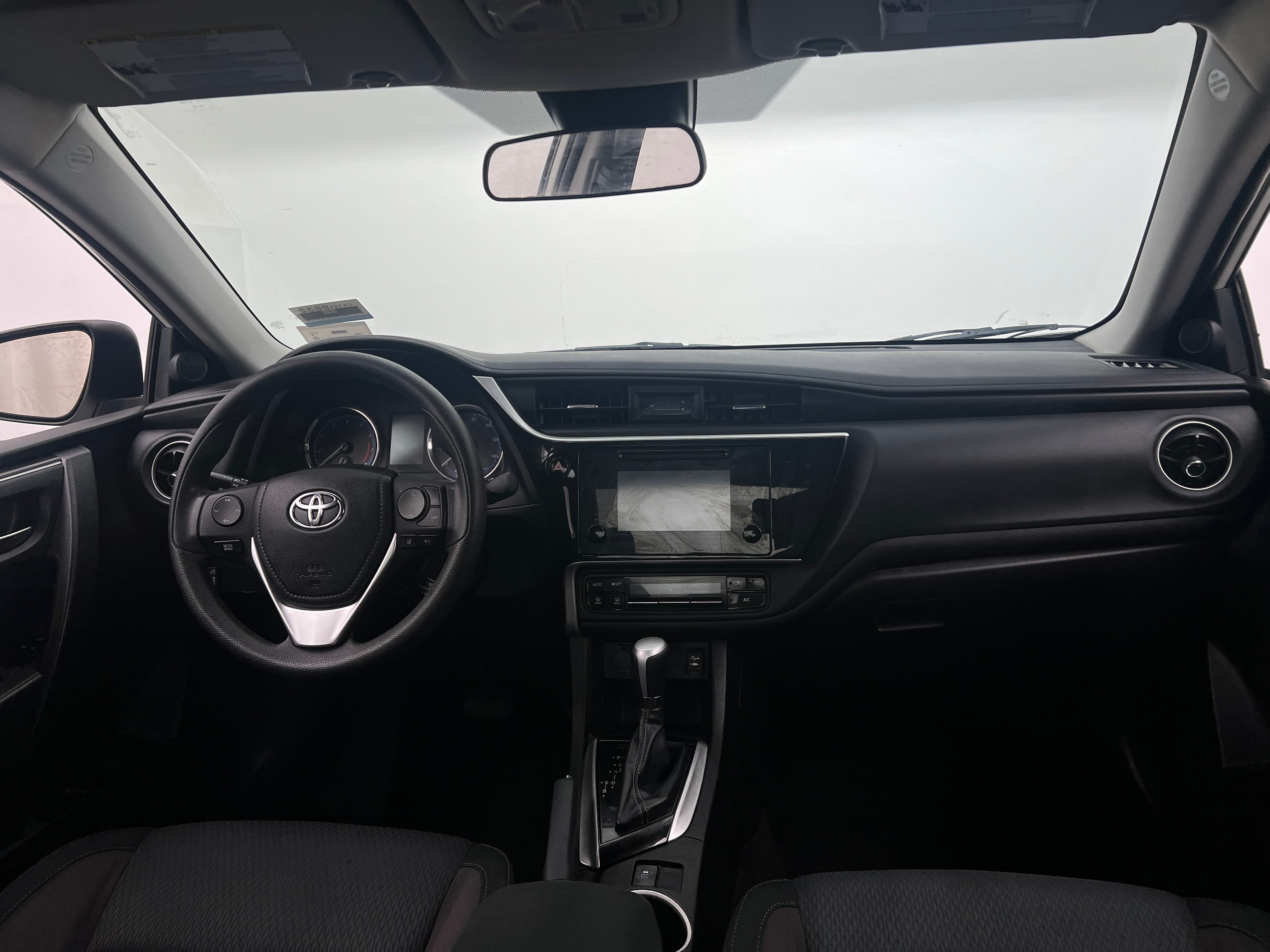 2018 Toyota Corolla LE 3