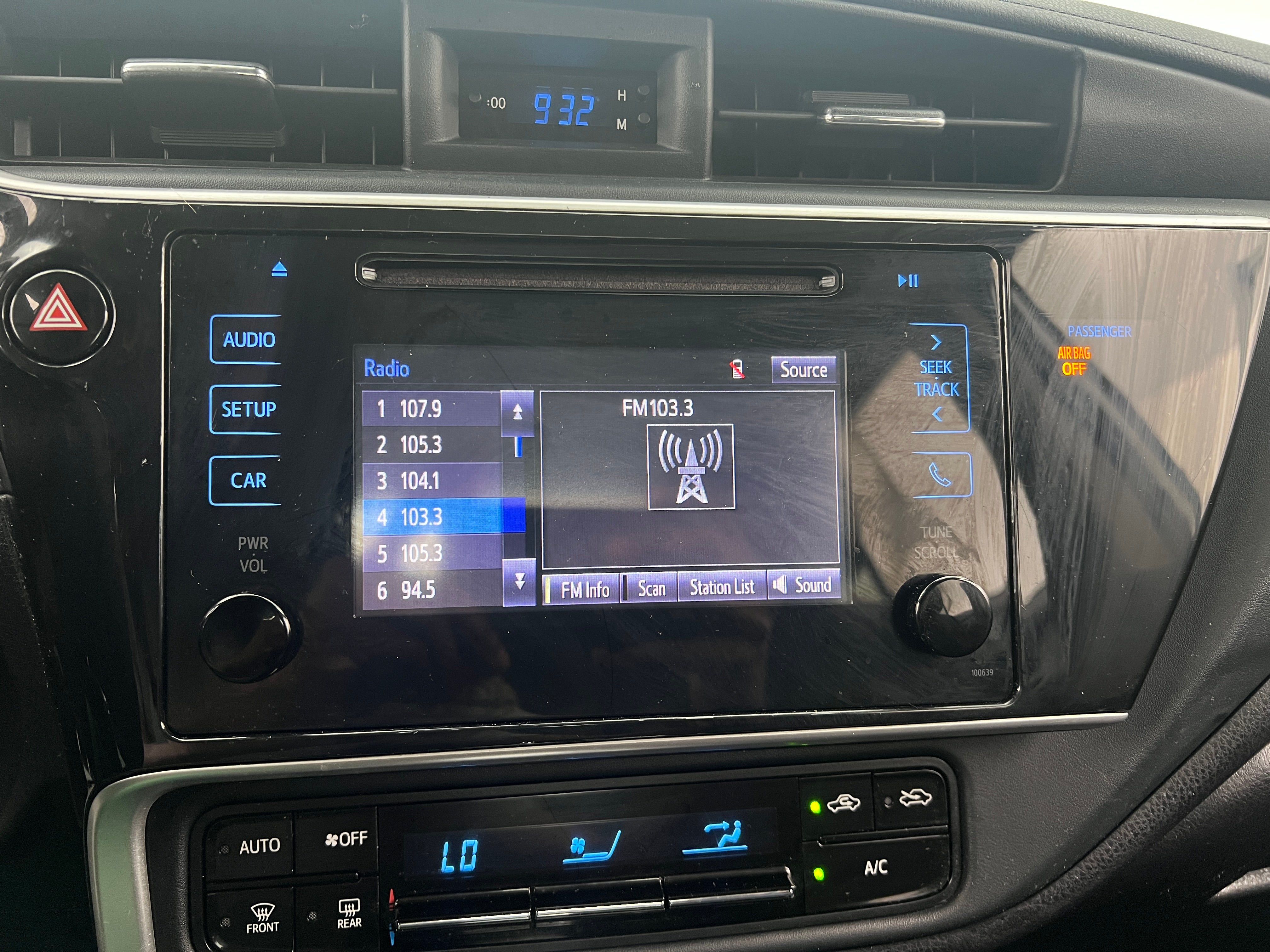 2018 Toyota Corolla LE 4