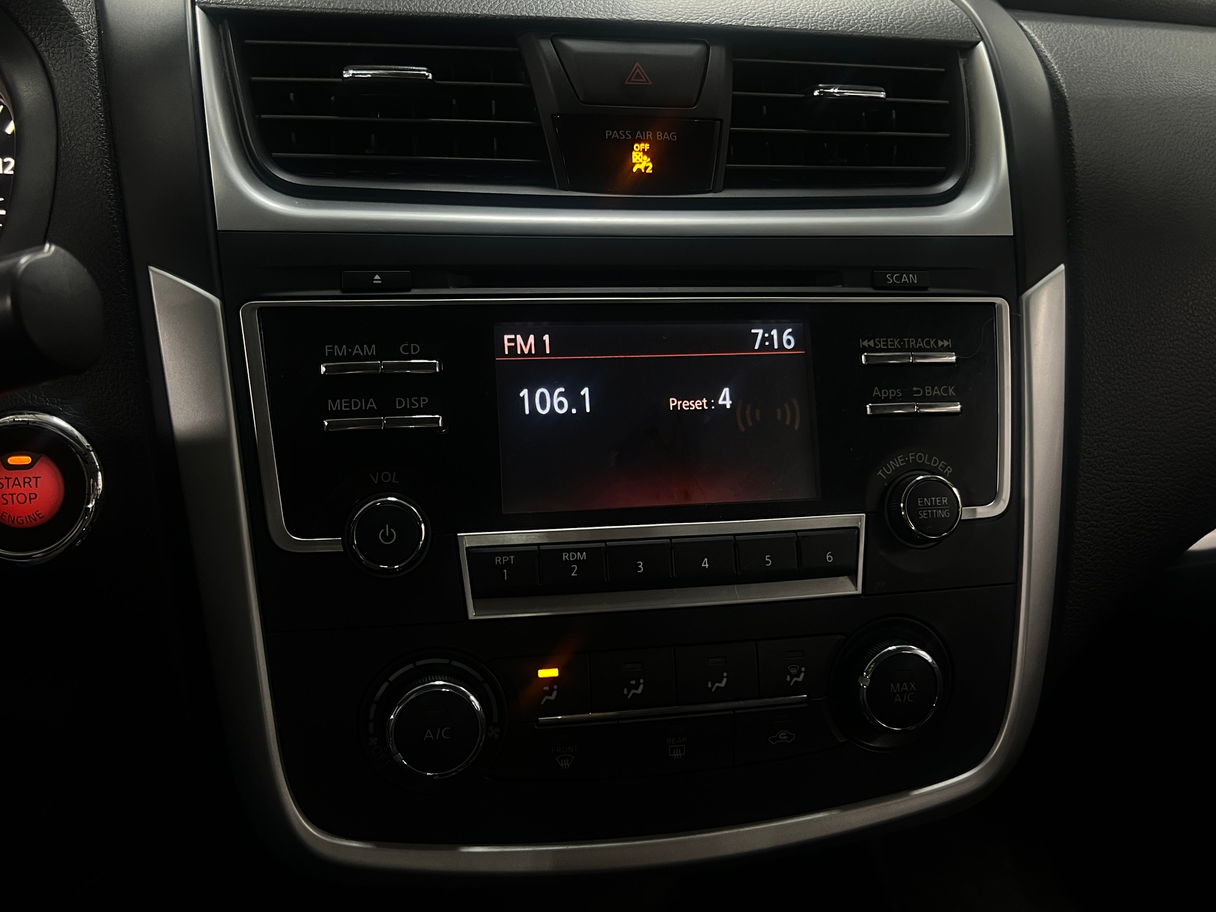 2016 Nissan Altima SR 4