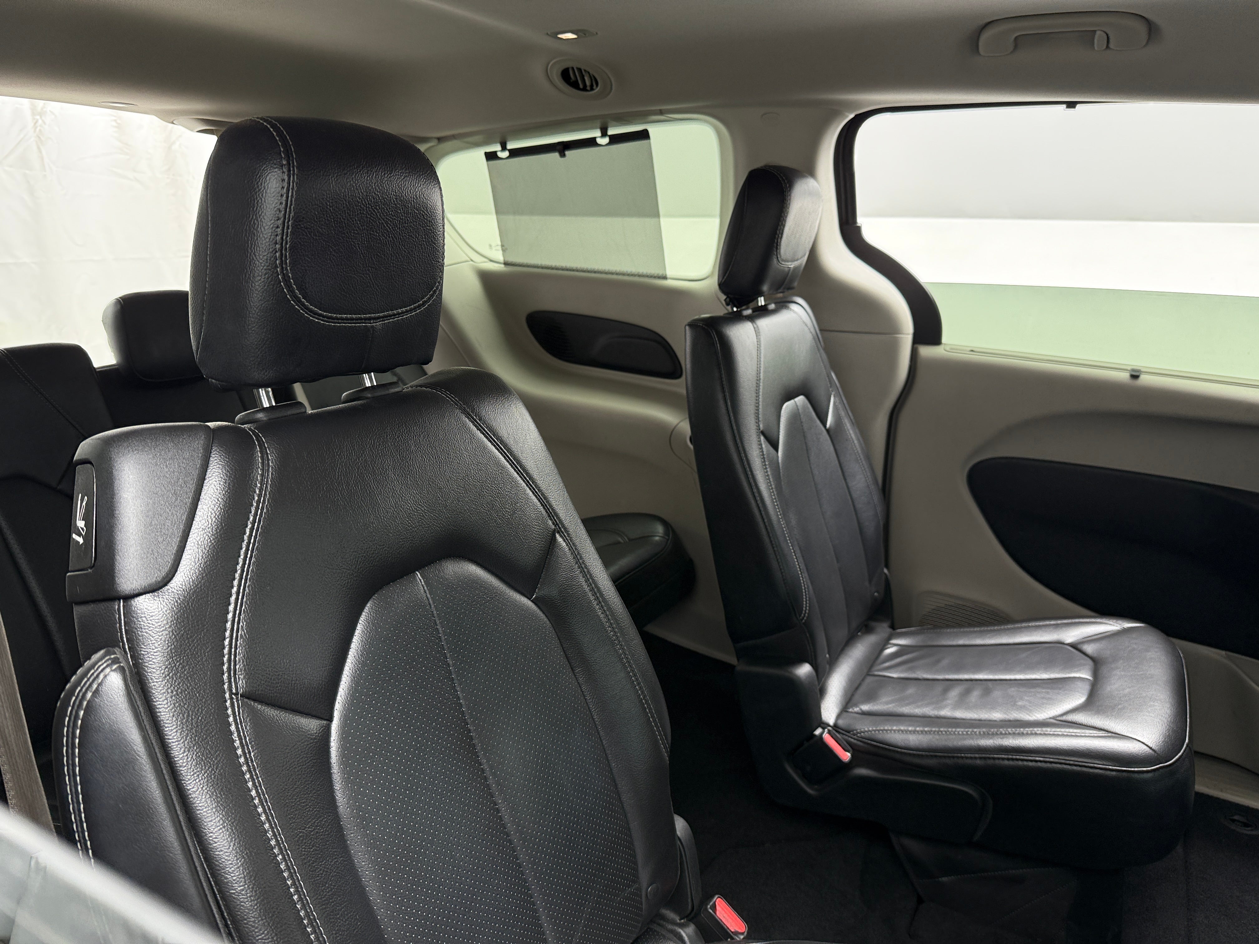 2022 Chrysler Pacifica Touring L 5