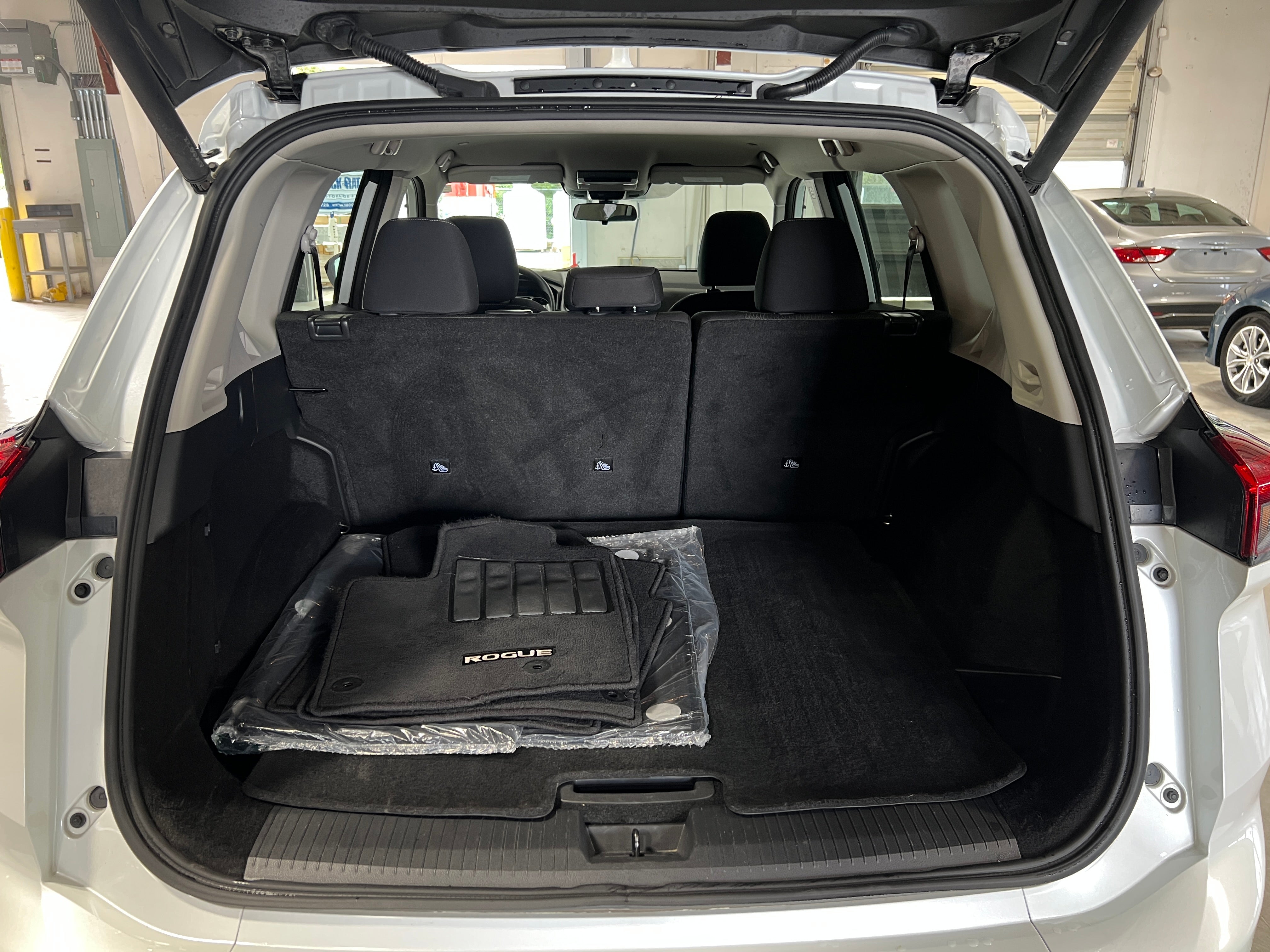 2024 Nissan Rogue SV 7