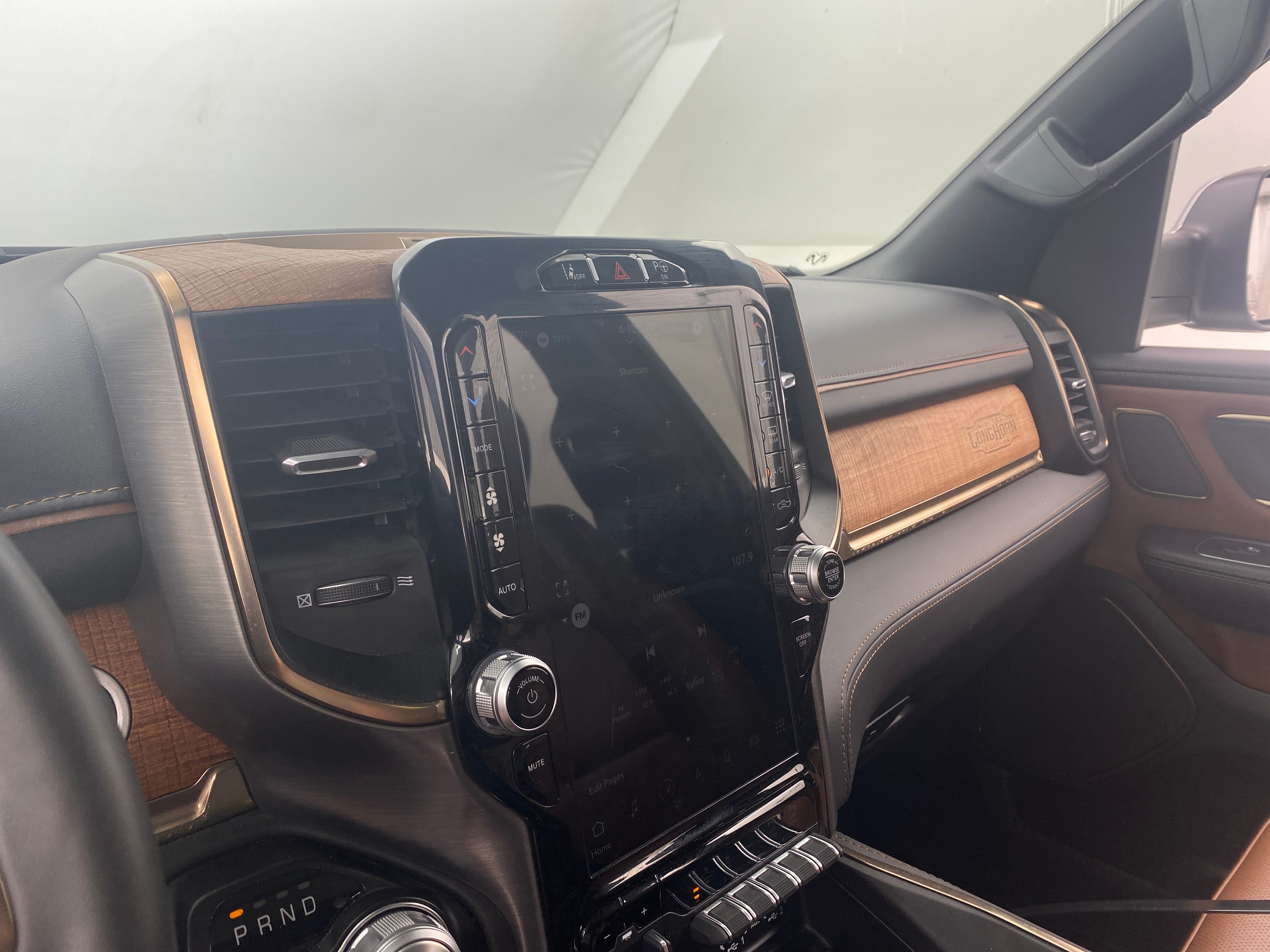 2024 RAM 1500 Longhorn 3