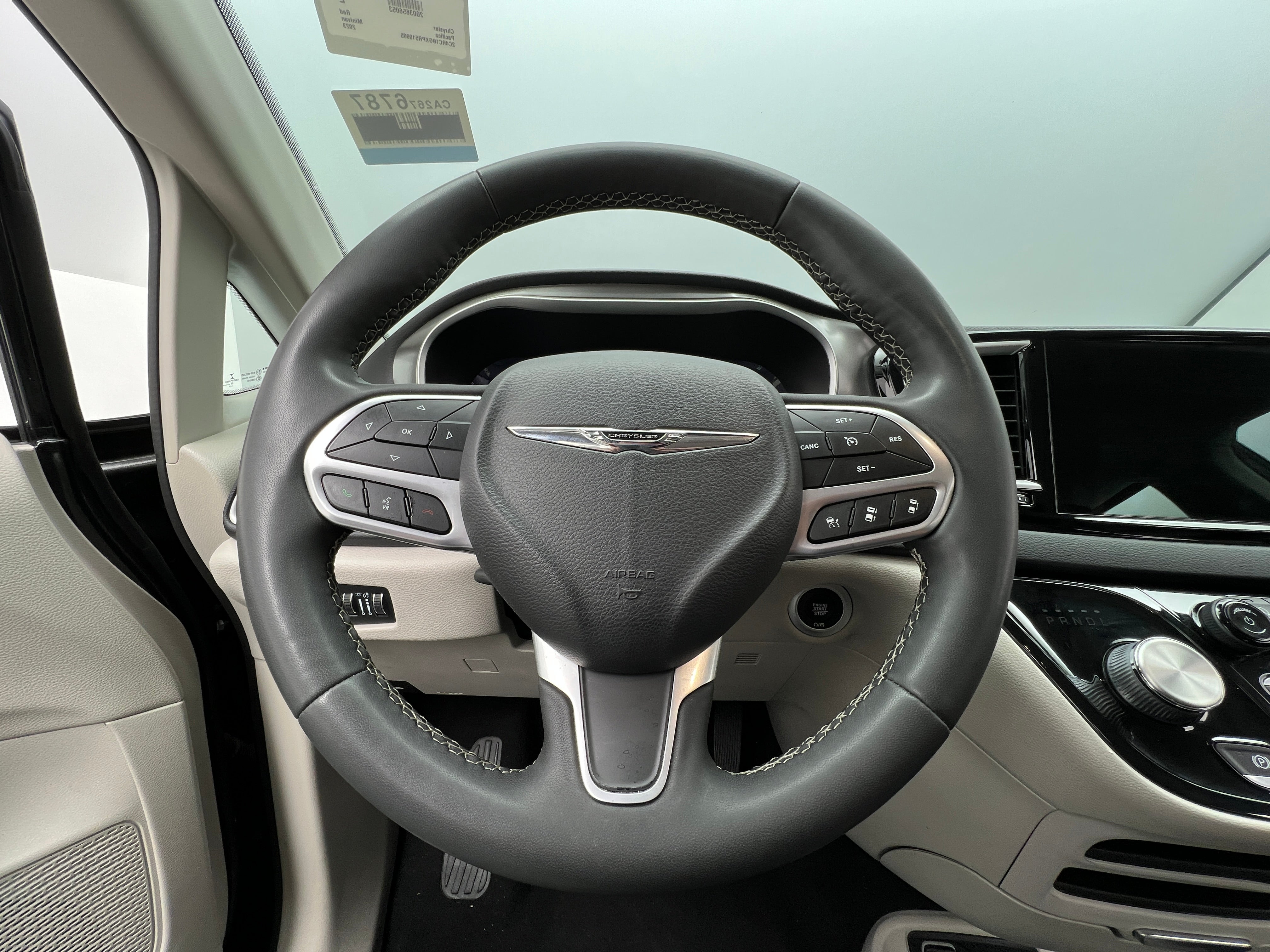 2023 Chrysler Pacifica Touring L 5