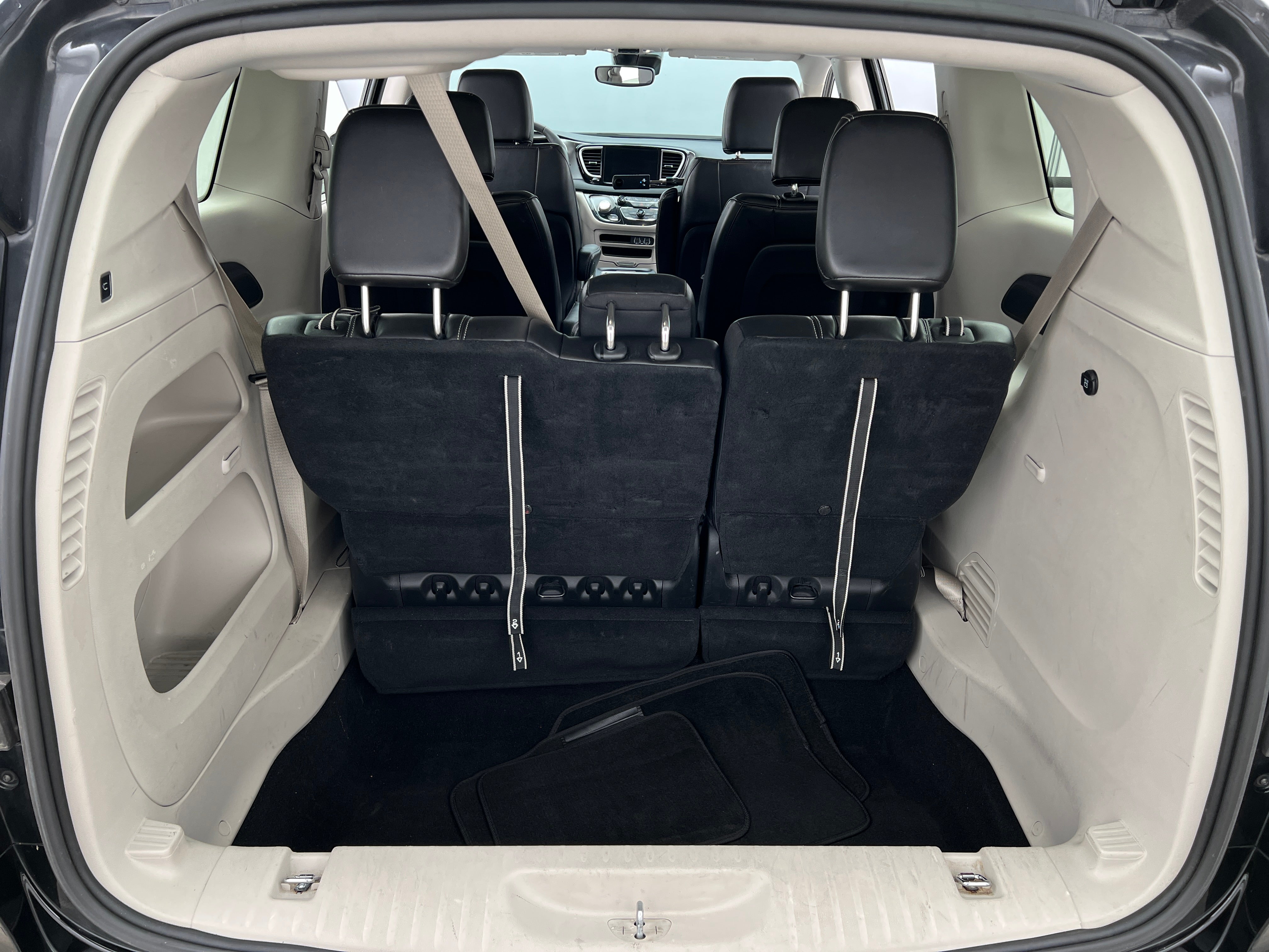 2023 Chrysler Pacifica Touring L 7