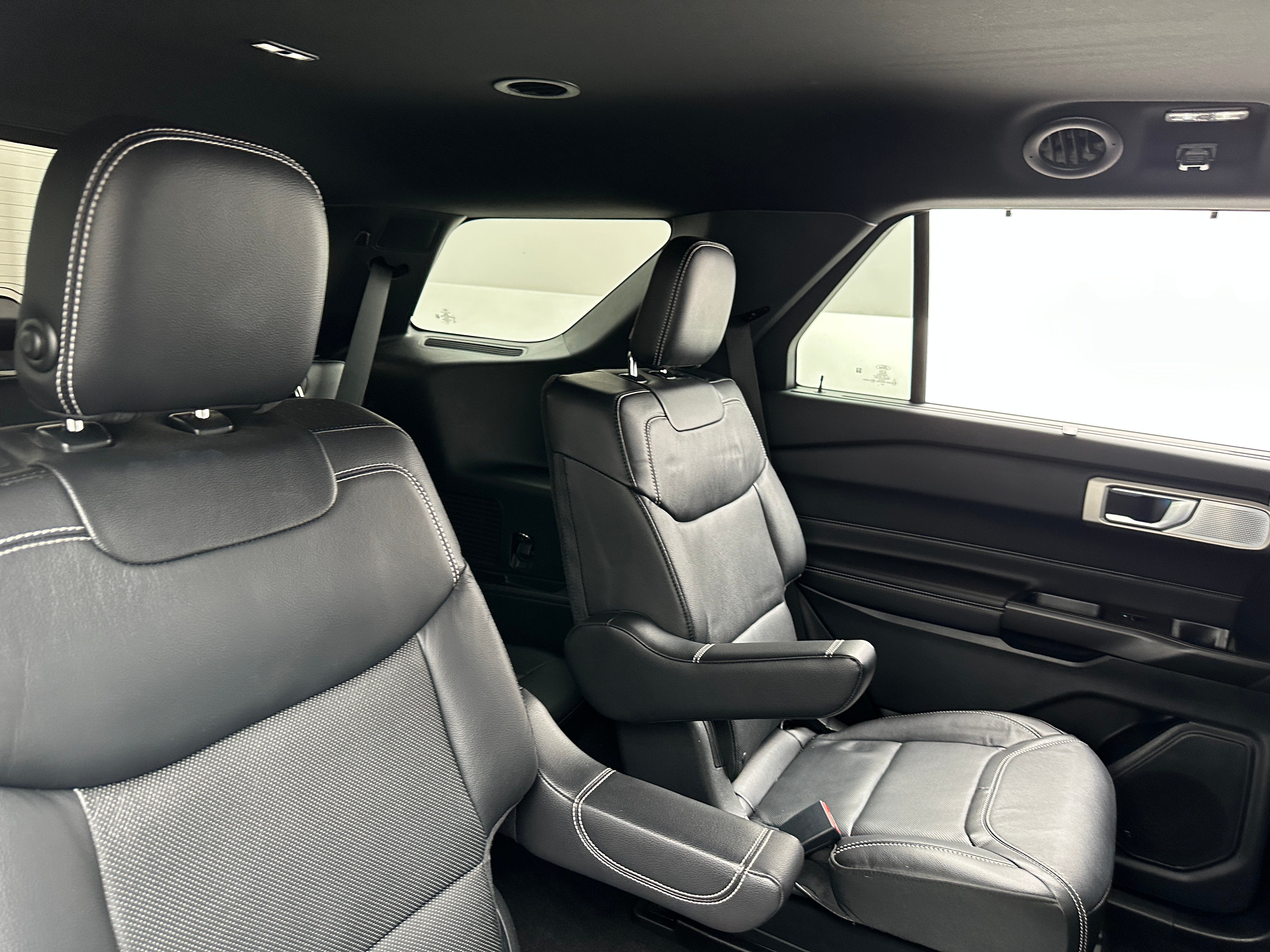 2020 Ford Explorer ST 5