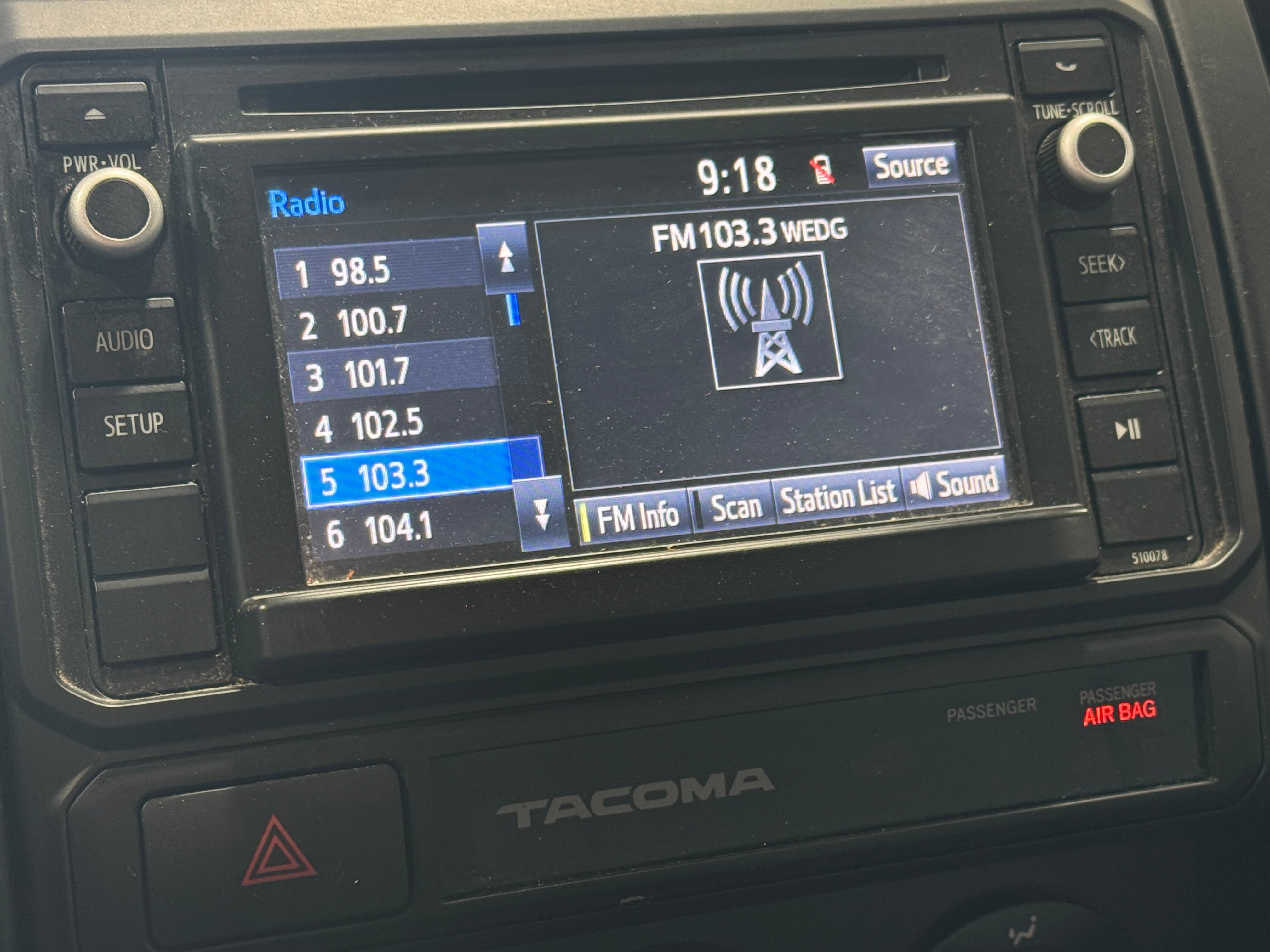2015 Toyota Tacoma  4