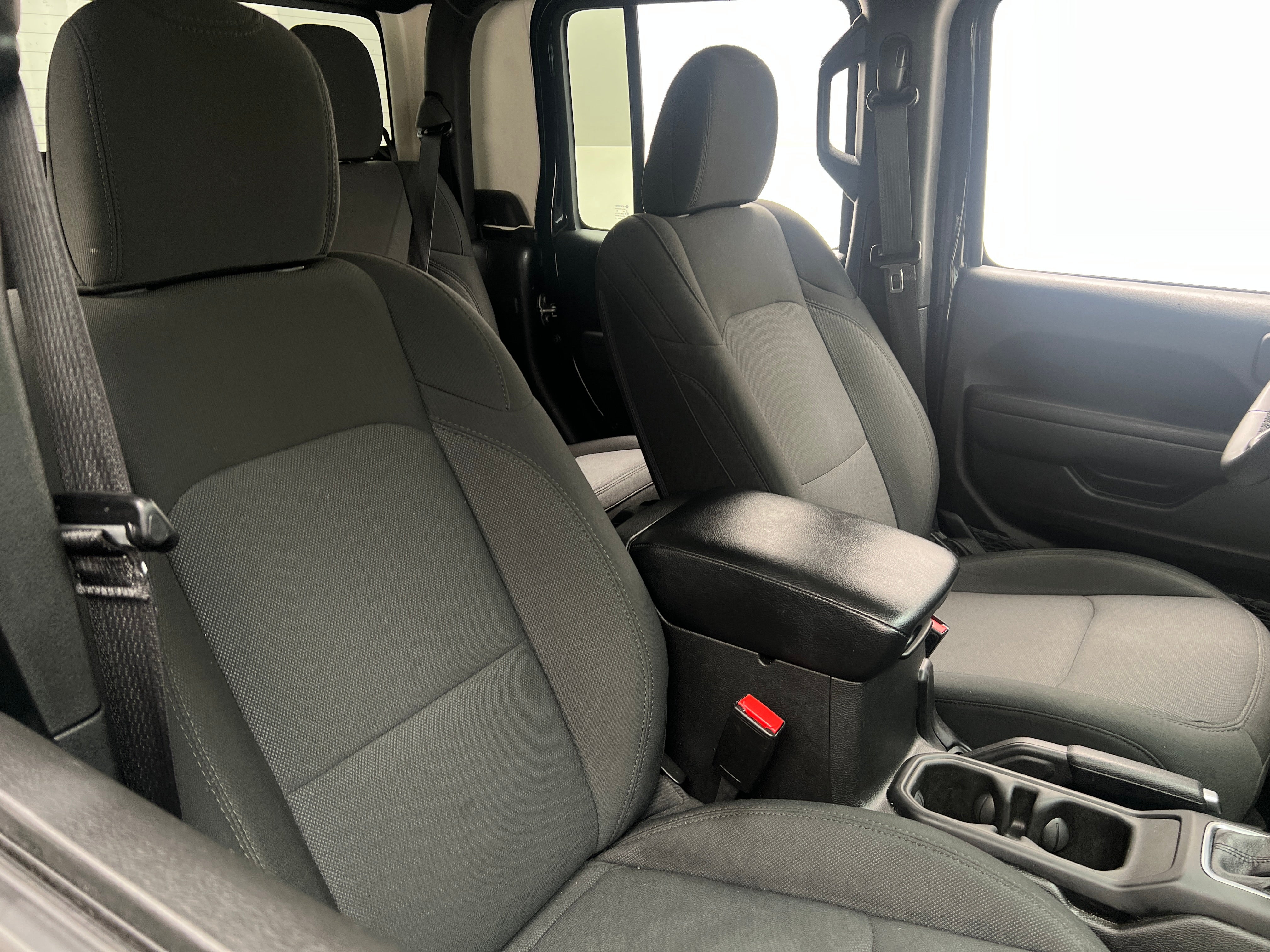 2023 Jeep Gladiator Sport S 2