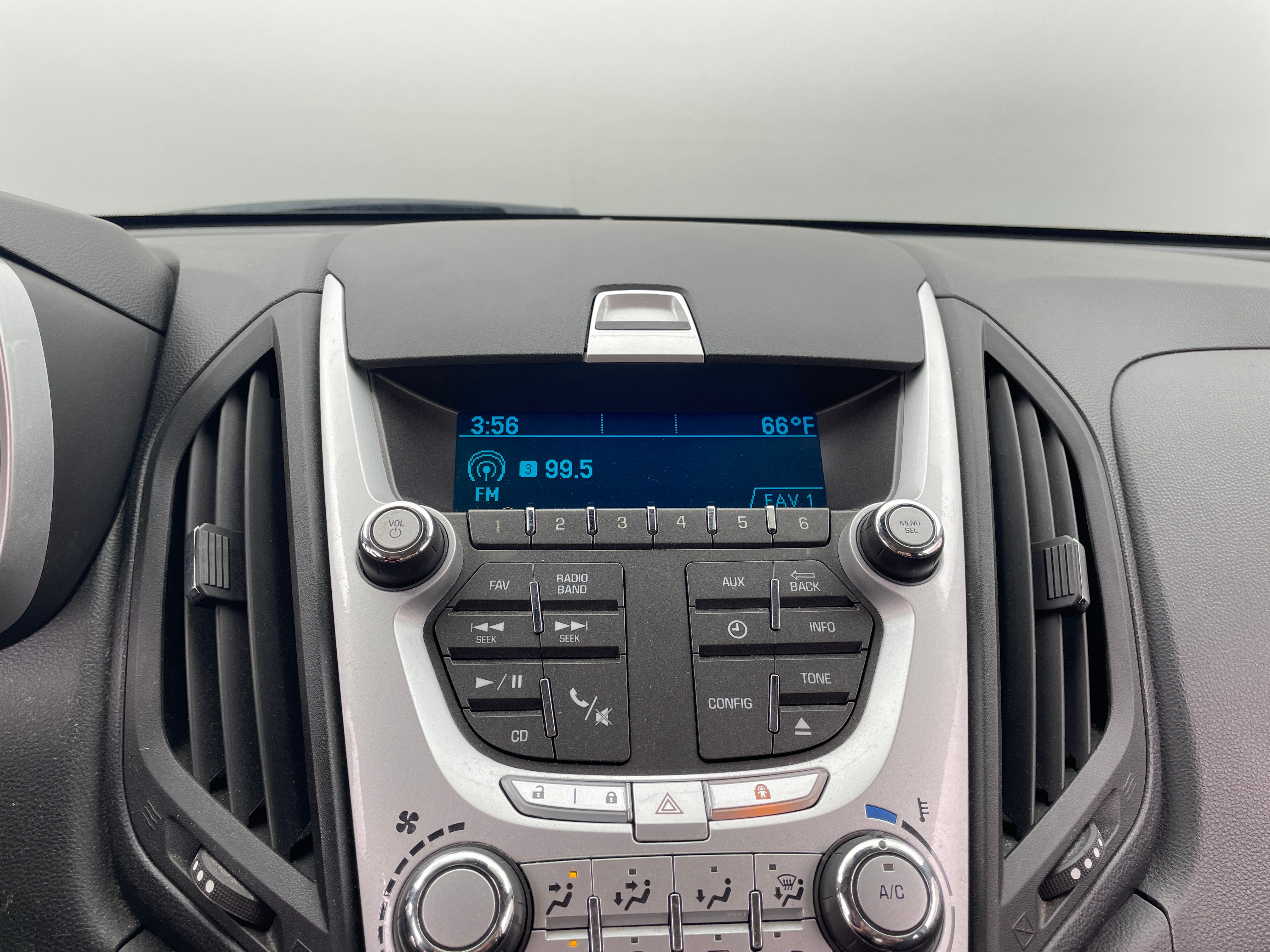 2013 Chevrolet Equinox LS 4