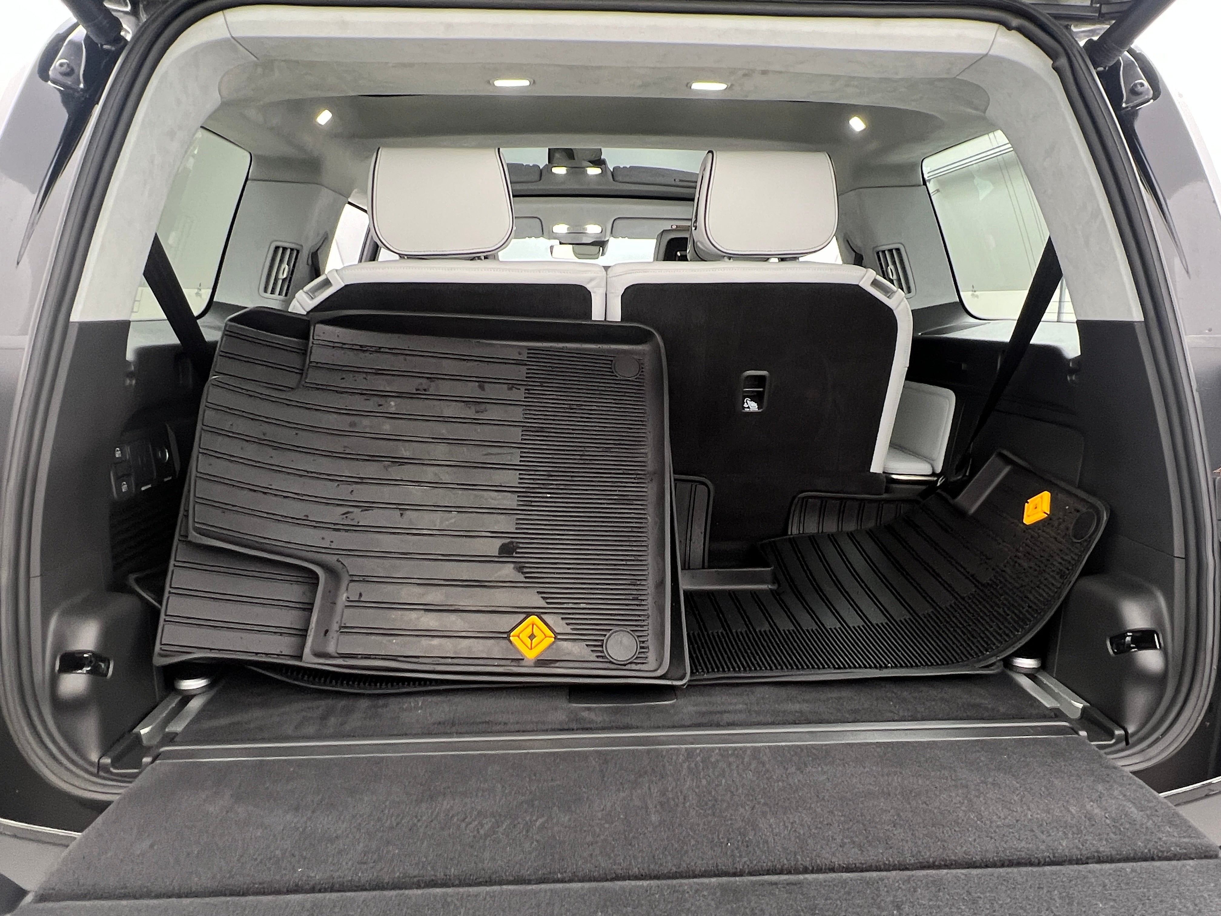 2024 Rivian R1S Adventure 6