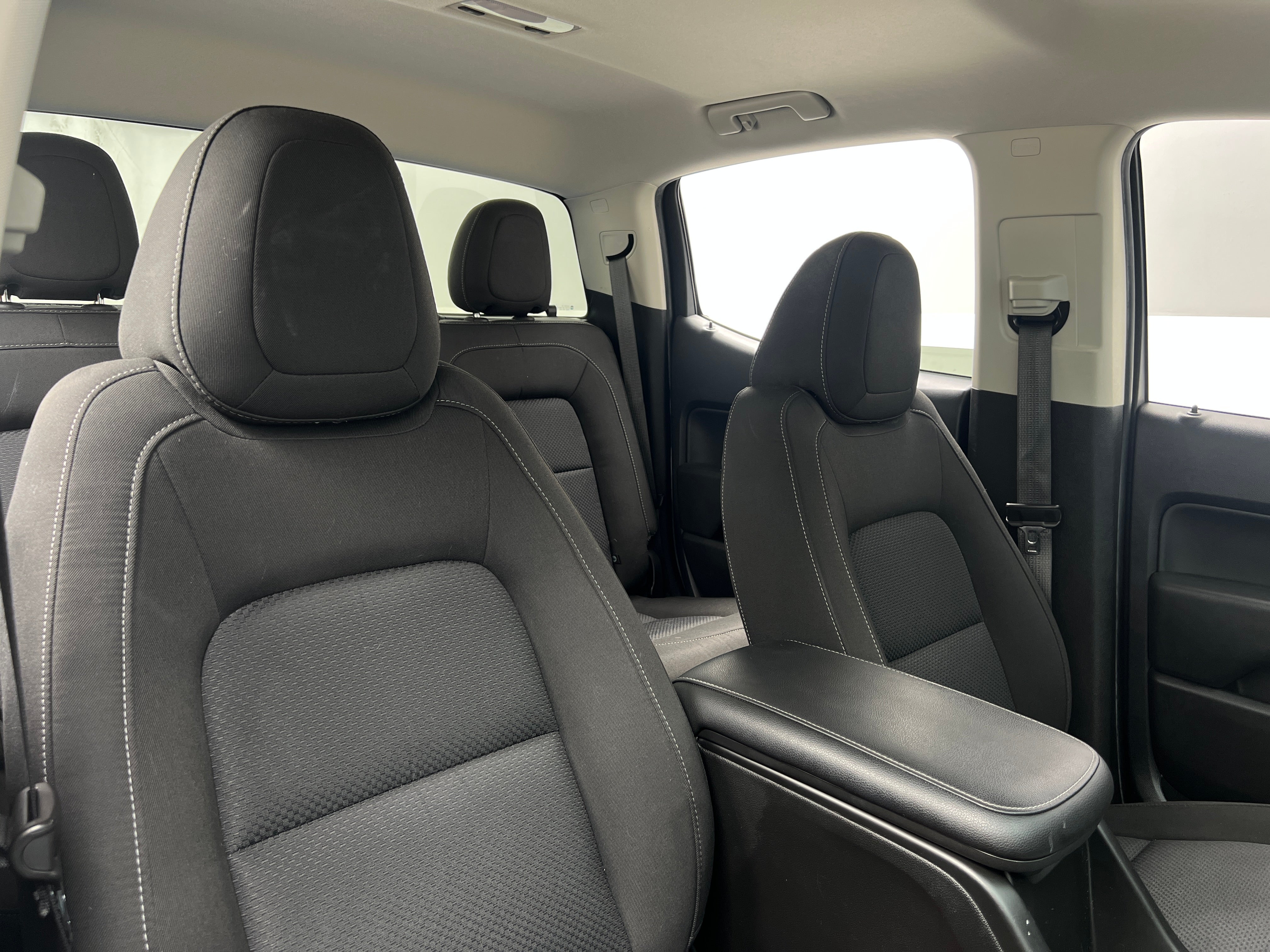 2021 Chevrolet Colorado LT 2