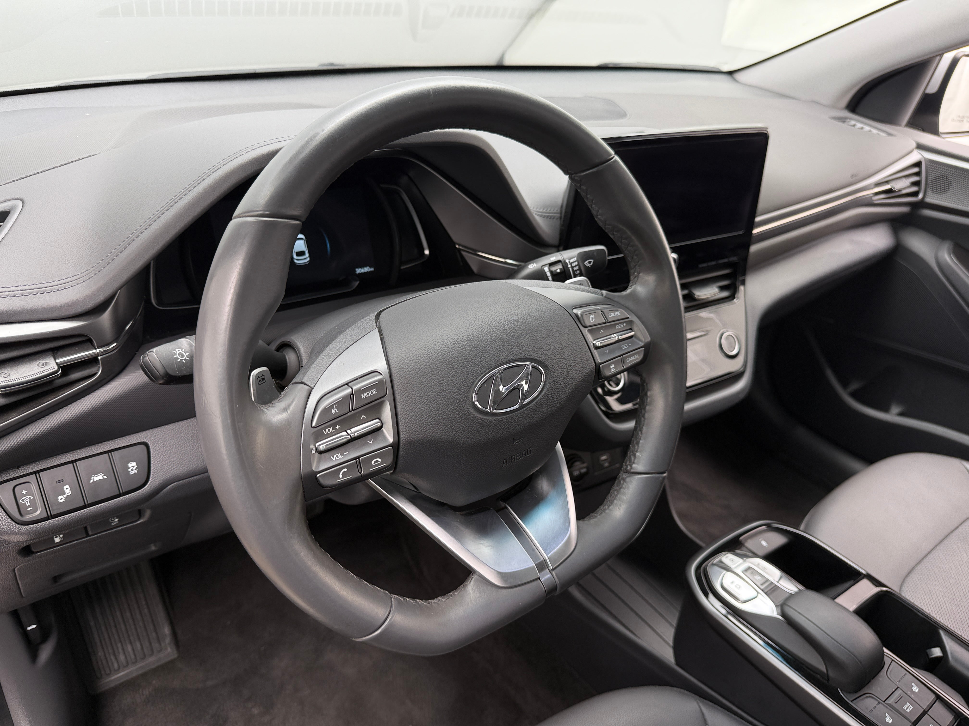 2020 Hyundai Ioniq Limited 4