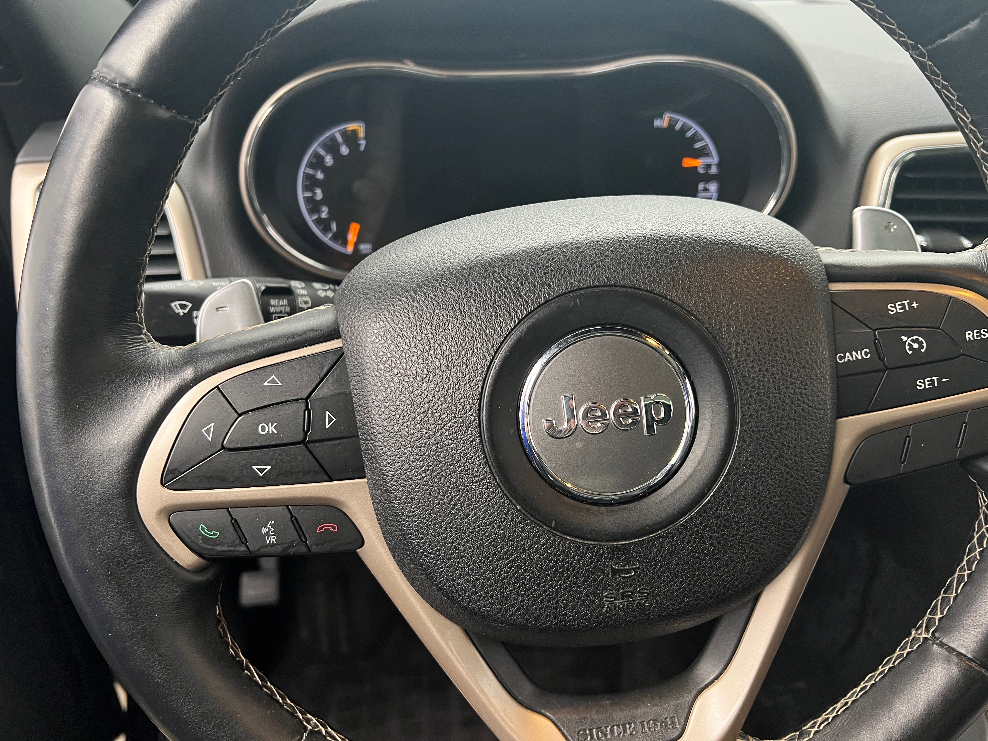 2017 Jeep Grand Cherokee Limited Edition 4