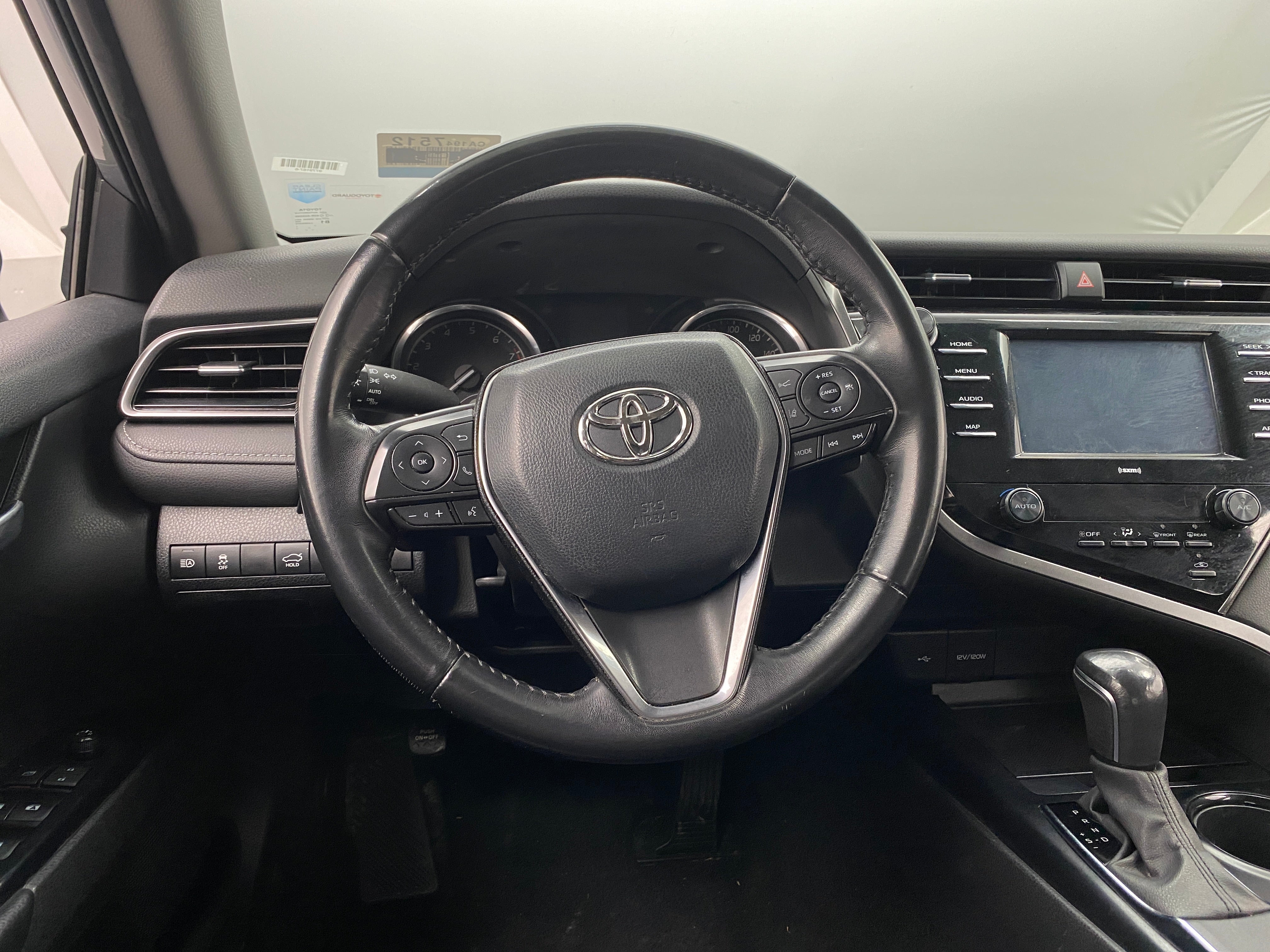 2020 Toyota Camry SE 4