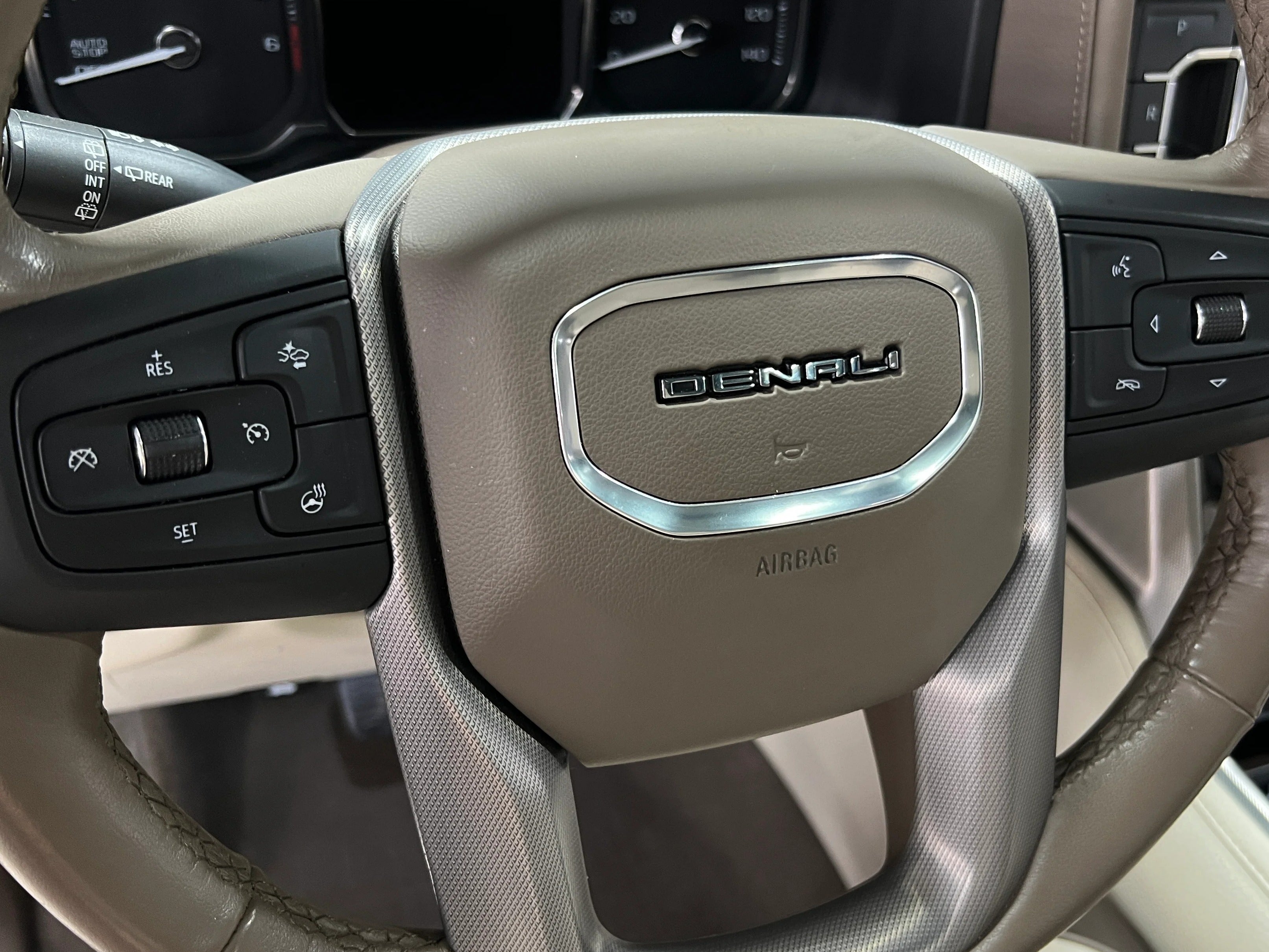 2021 GMC Yukon Denali 4