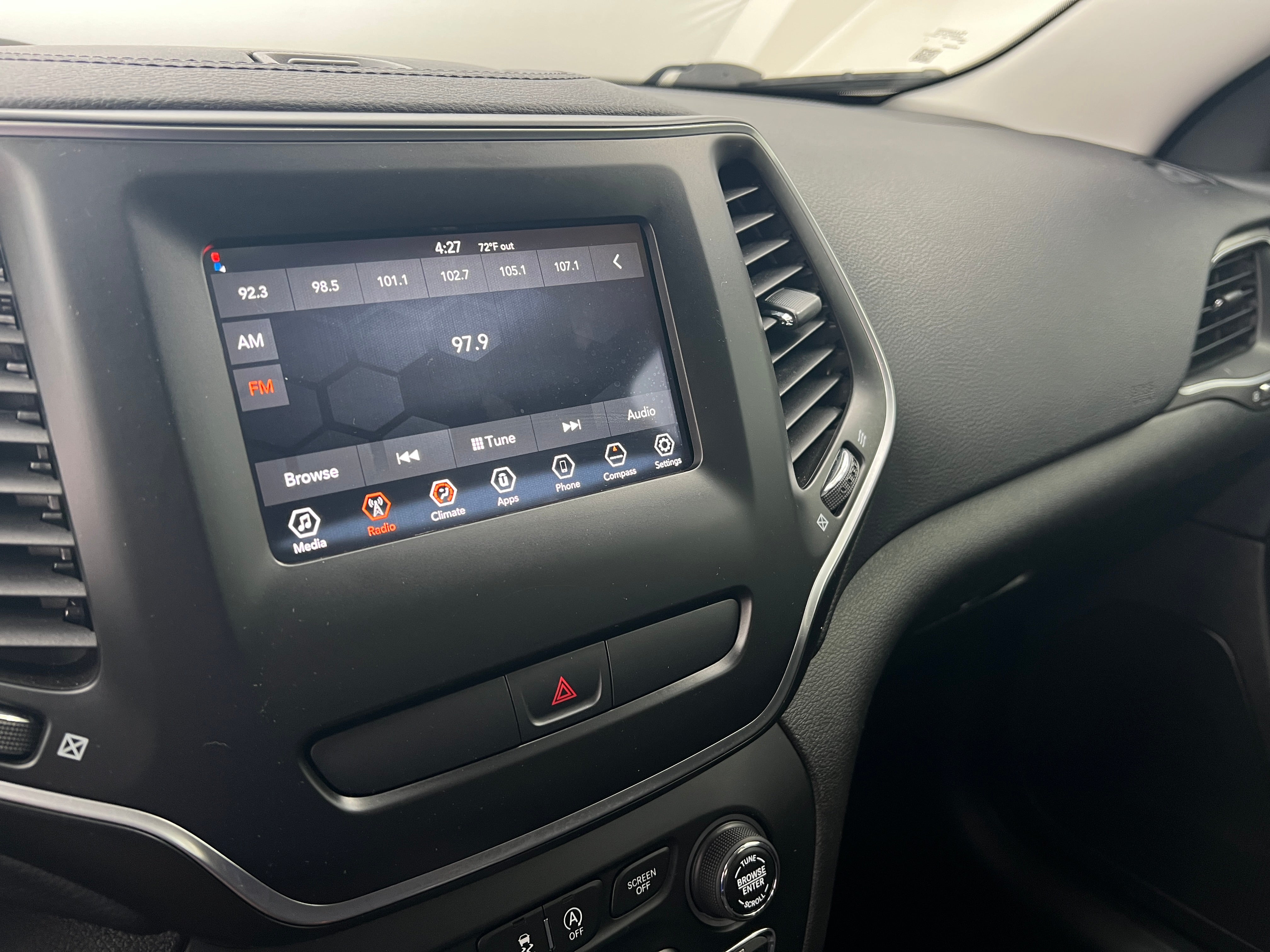 2019 Jeep Cherokee Latitude 4