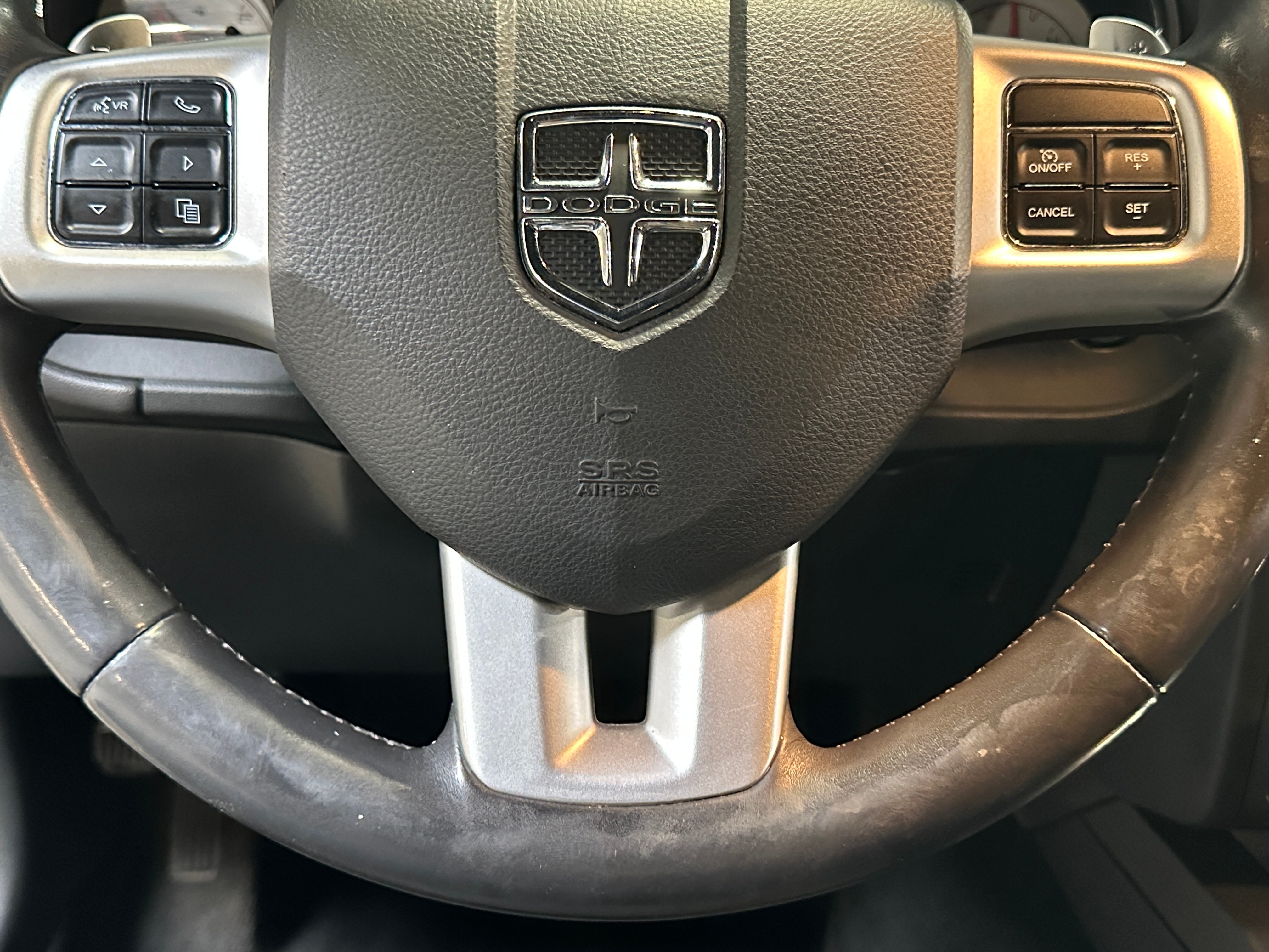 2014 Dodge Challenger SXT 4