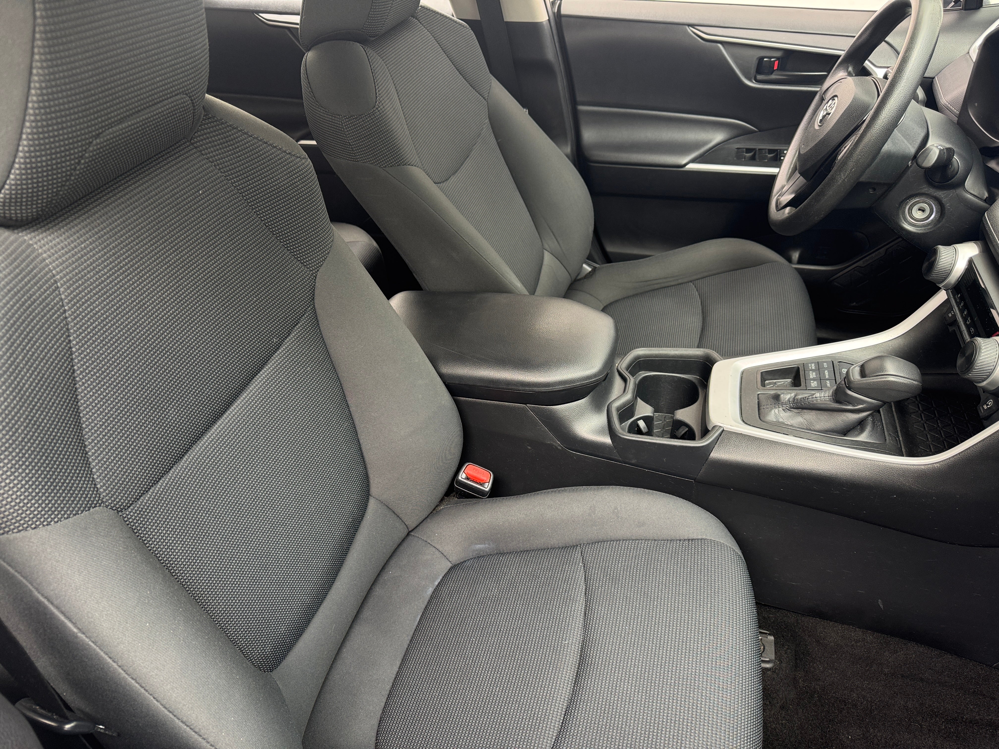2020 Toyota RAV4 LE 2