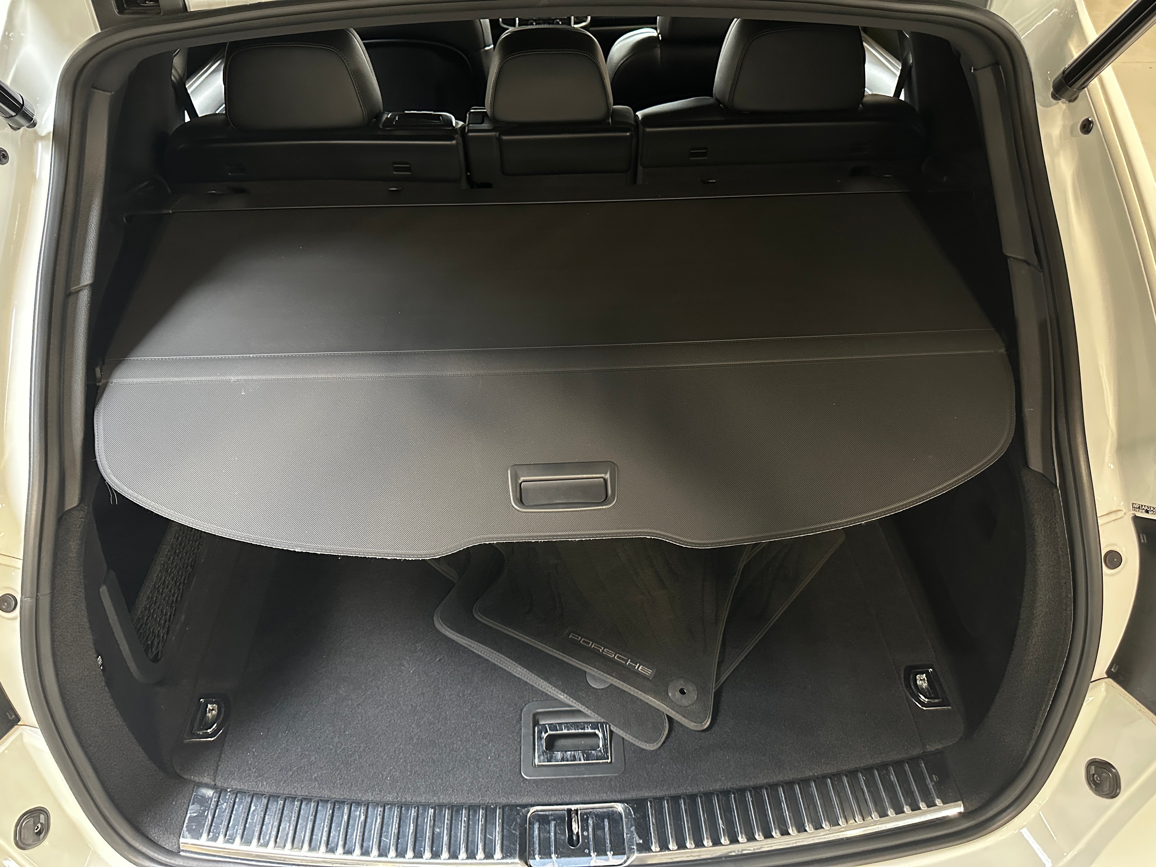 2014 Porsche Cayenne Platinum Edition 6
