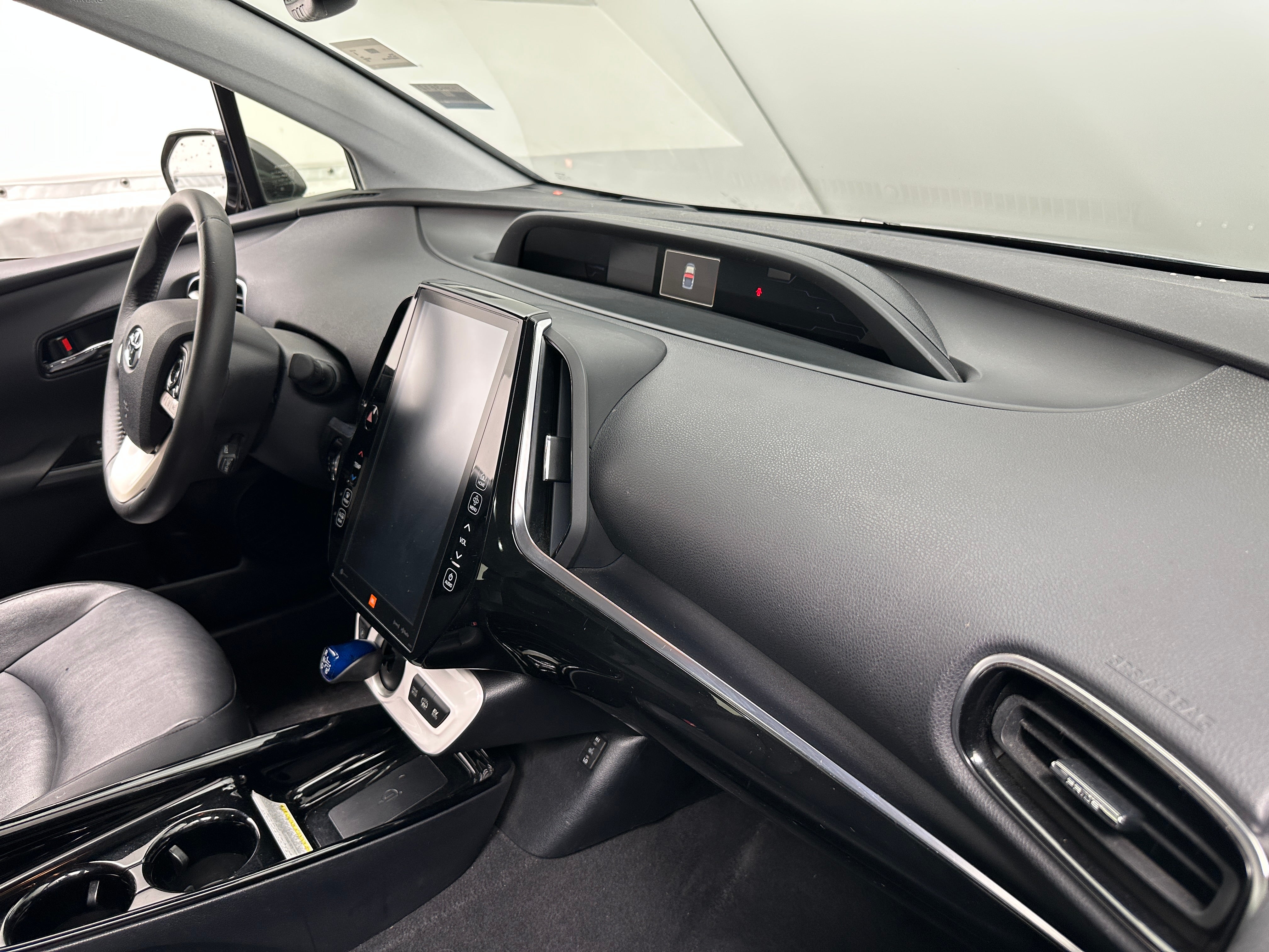 2017 Toyota Prius Prime Advanced 3