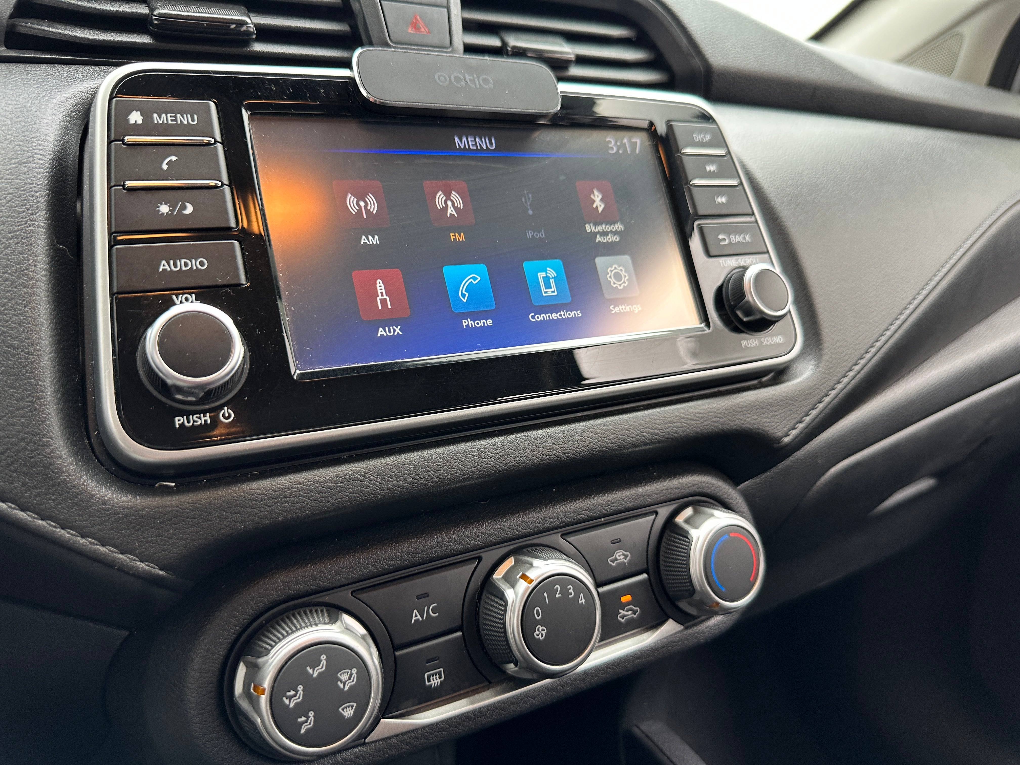 2023 Nissan Versa S 4