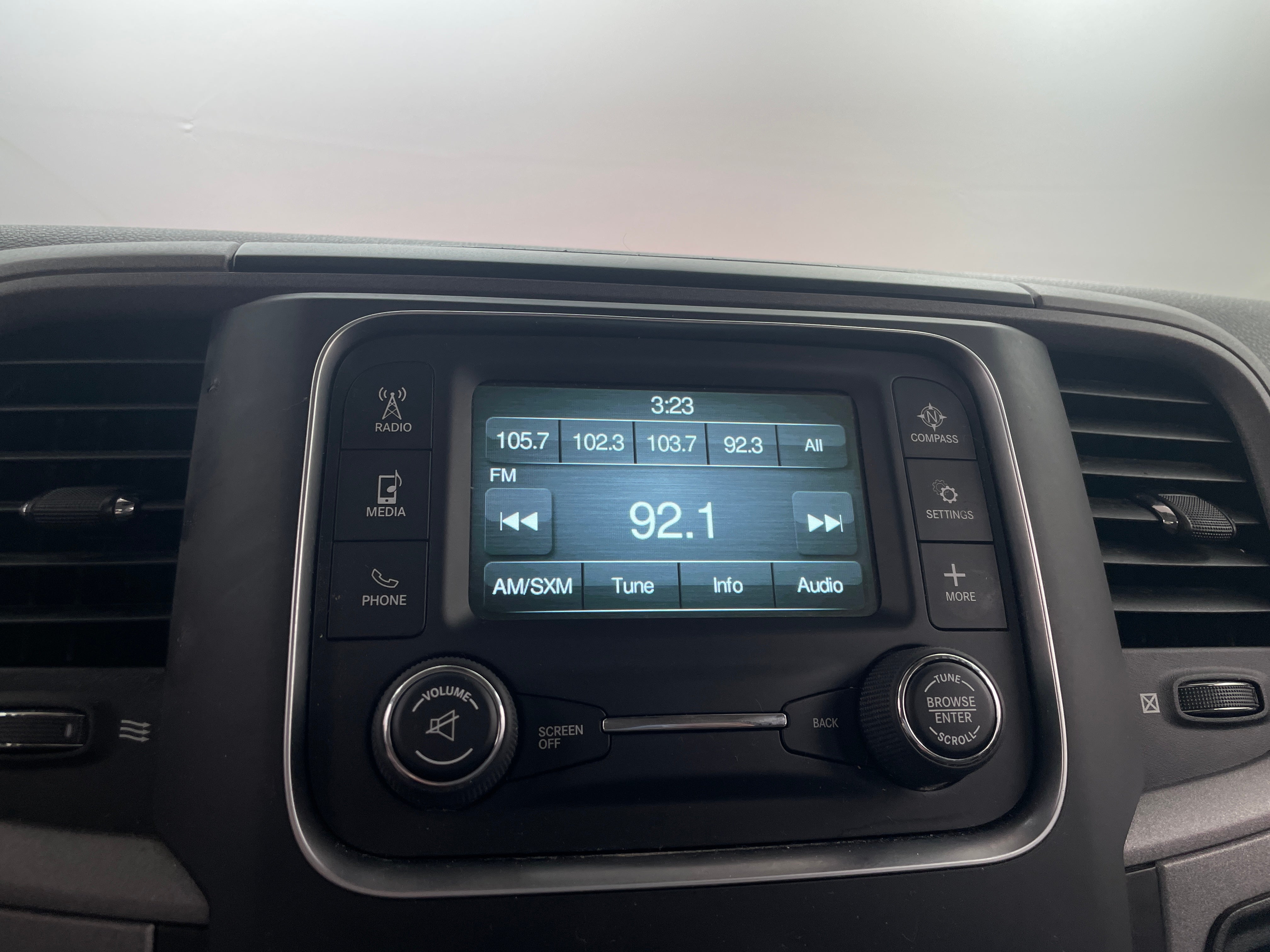 2019 RAM 1500 Classic Express 4