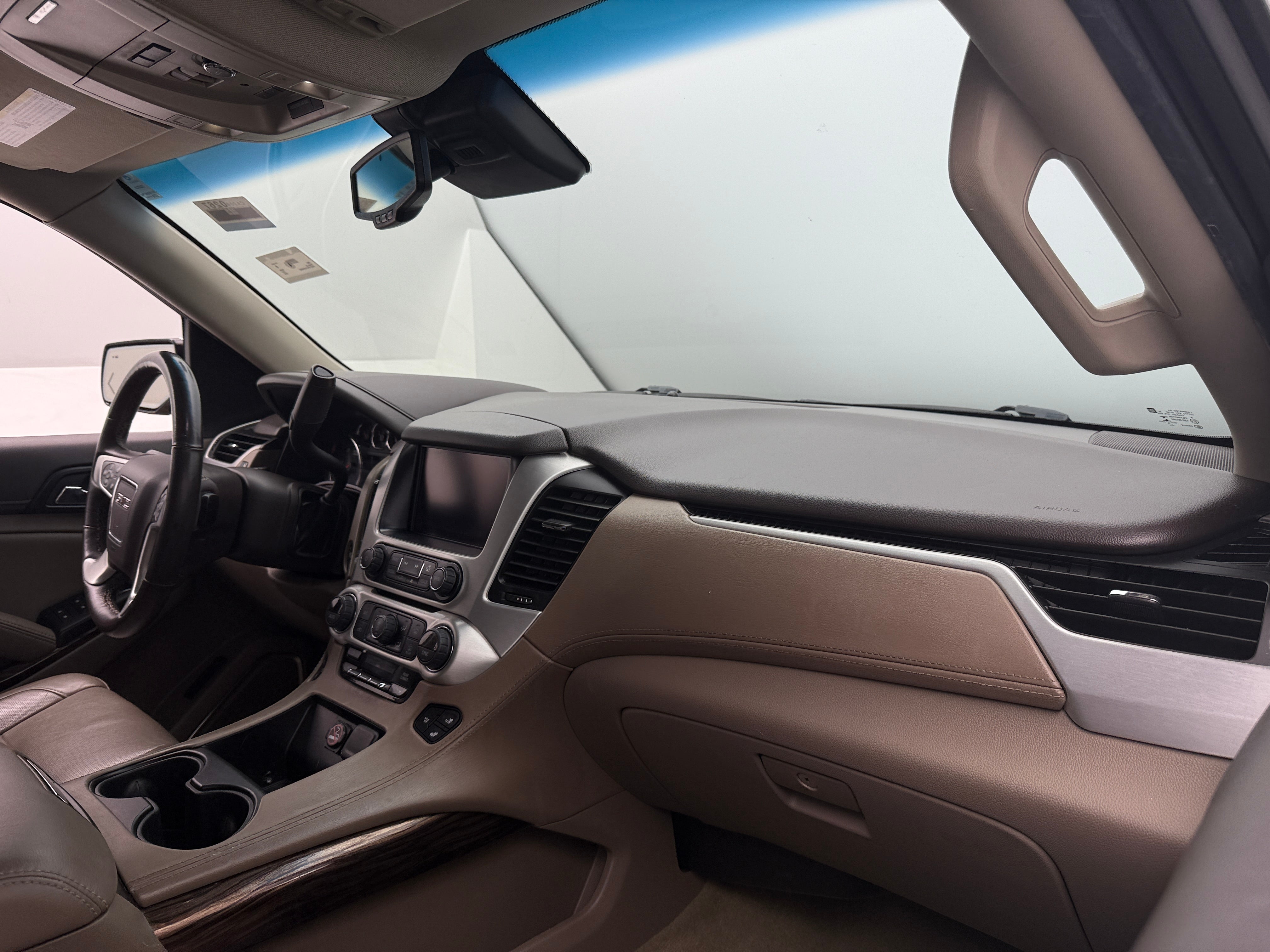2016 GMC Yukon XL SLT 2