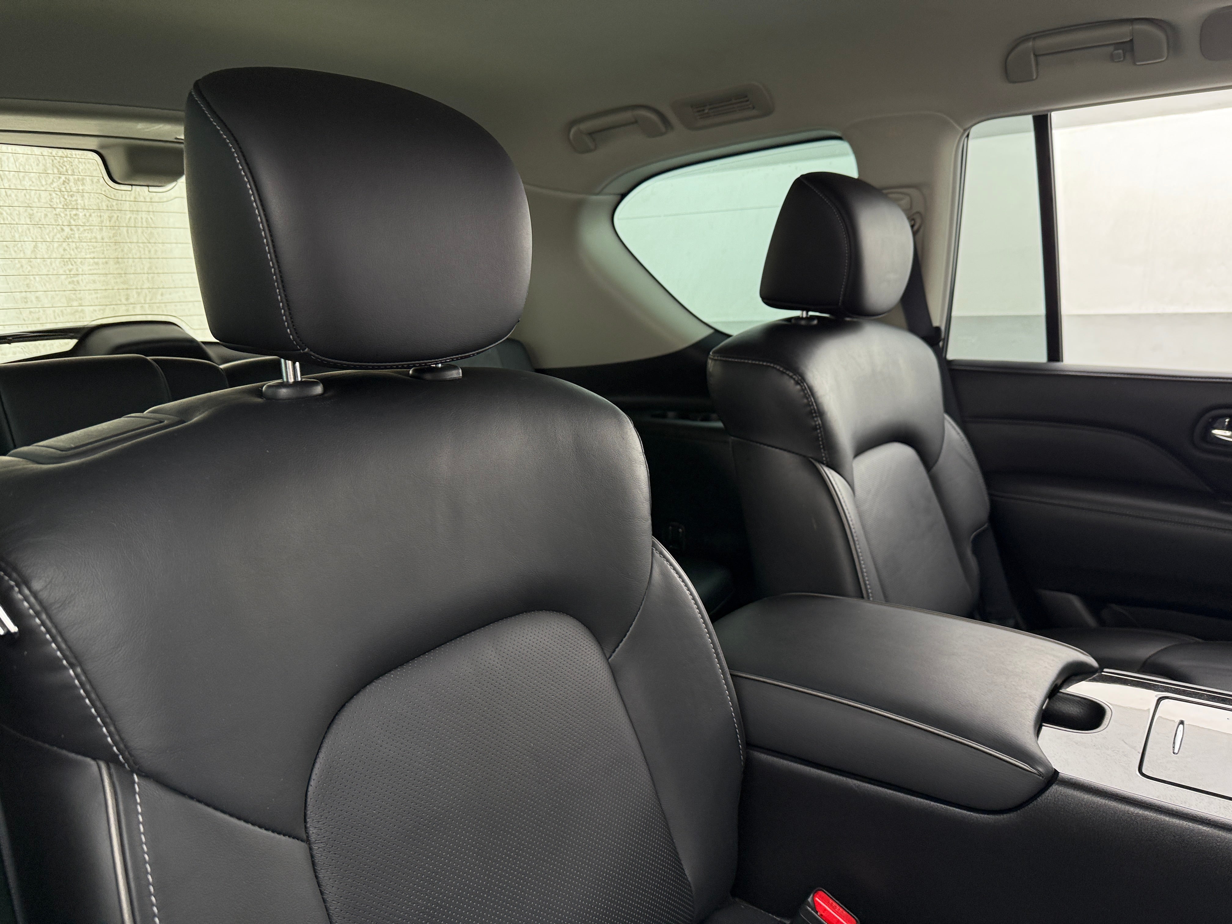 2023 INFINITI QX80 Luxe 5