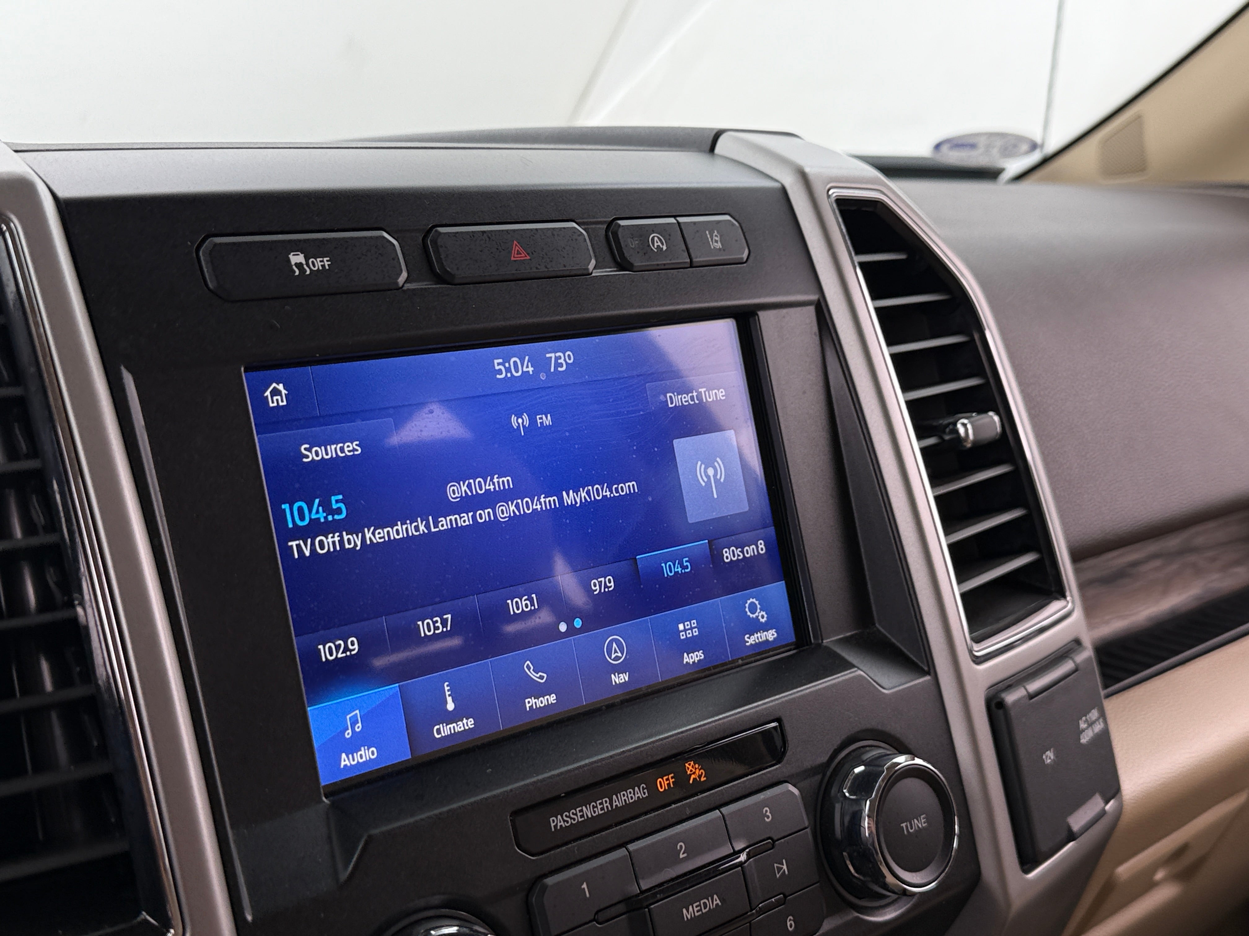 2020 Ford Econoline E-150 4