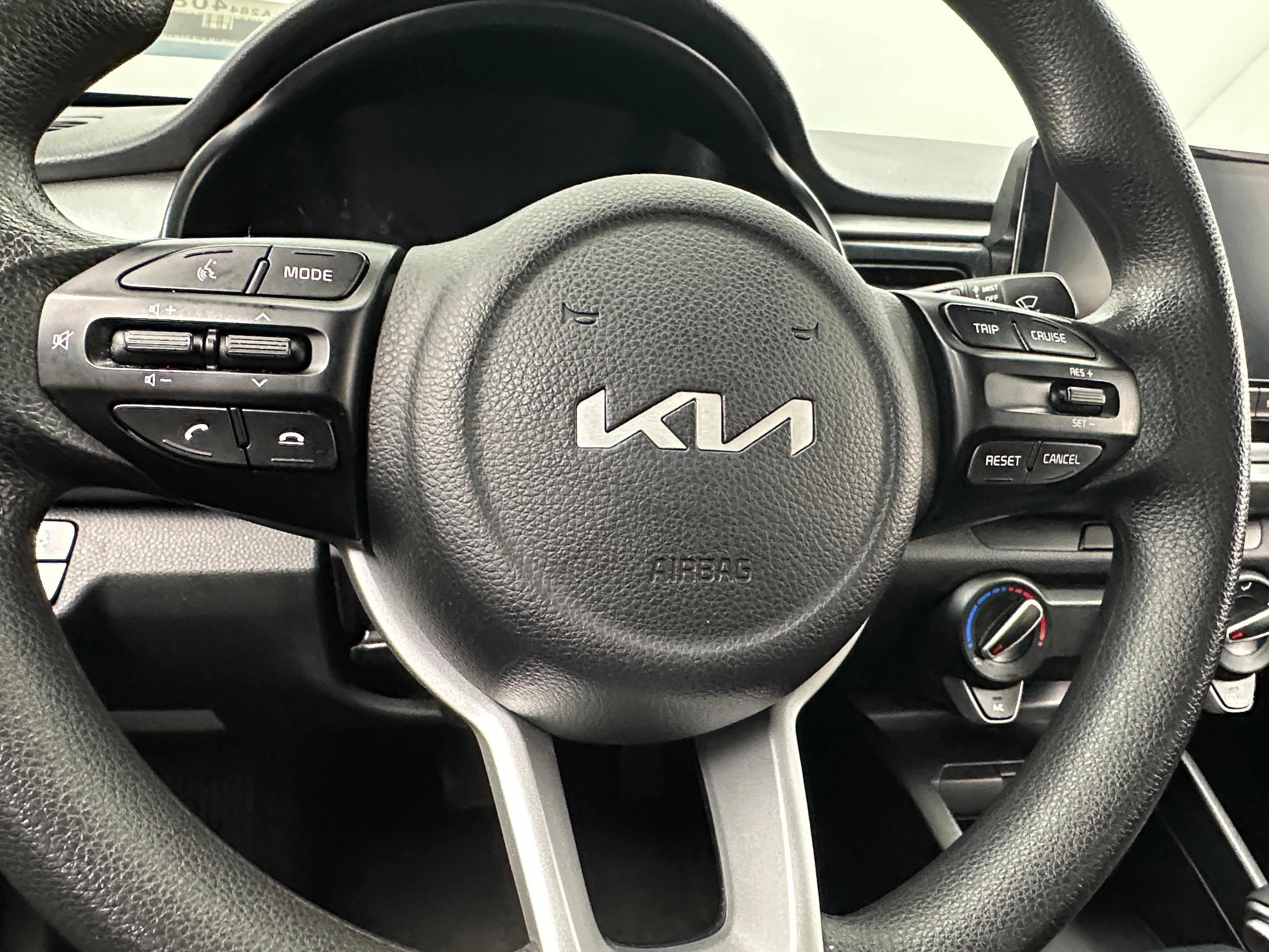 2023 Kia Rio S 5