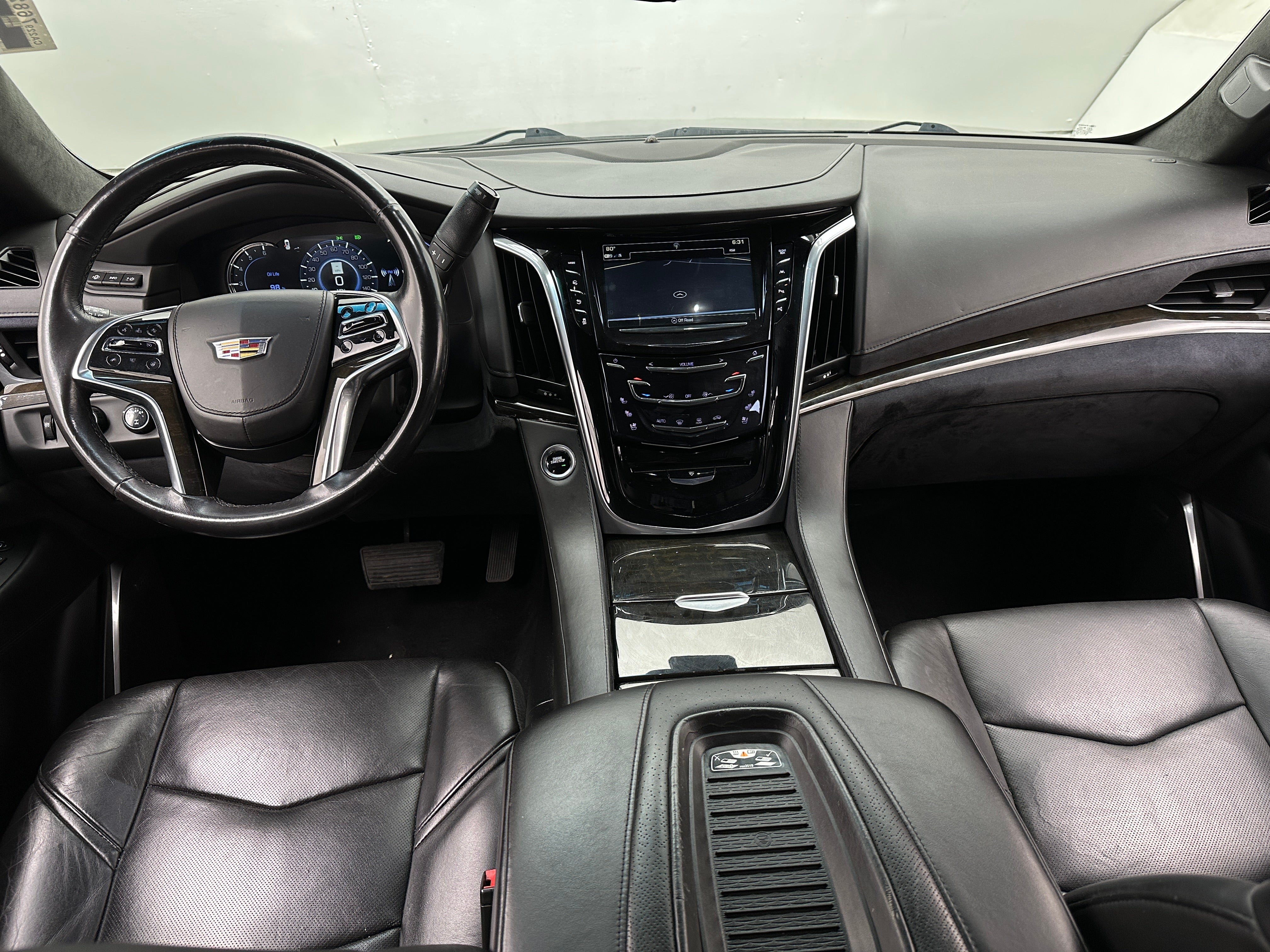 2018 Cadillac Escalade Platinum 2