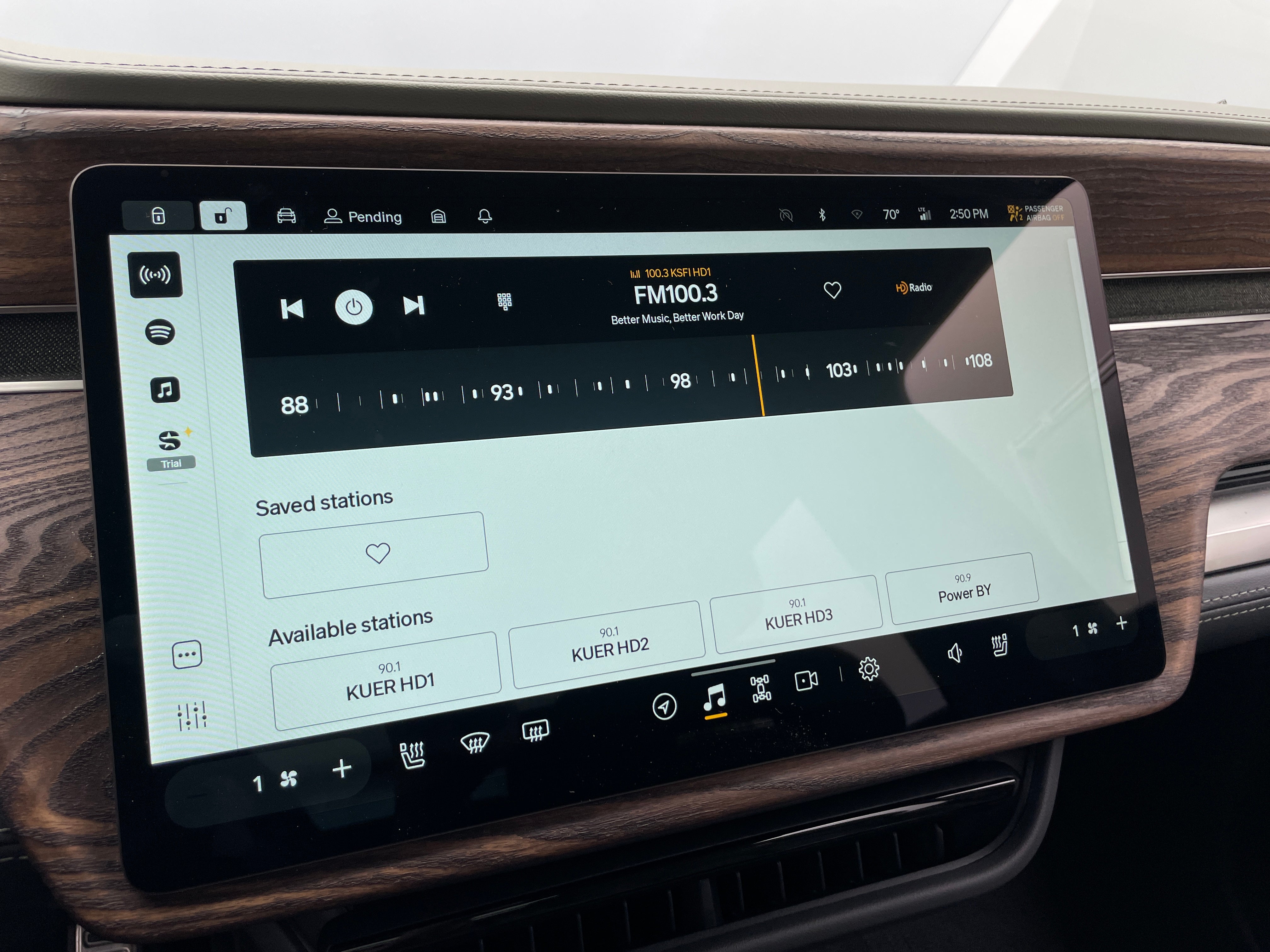 2022 Rivian R1T Adventure 3