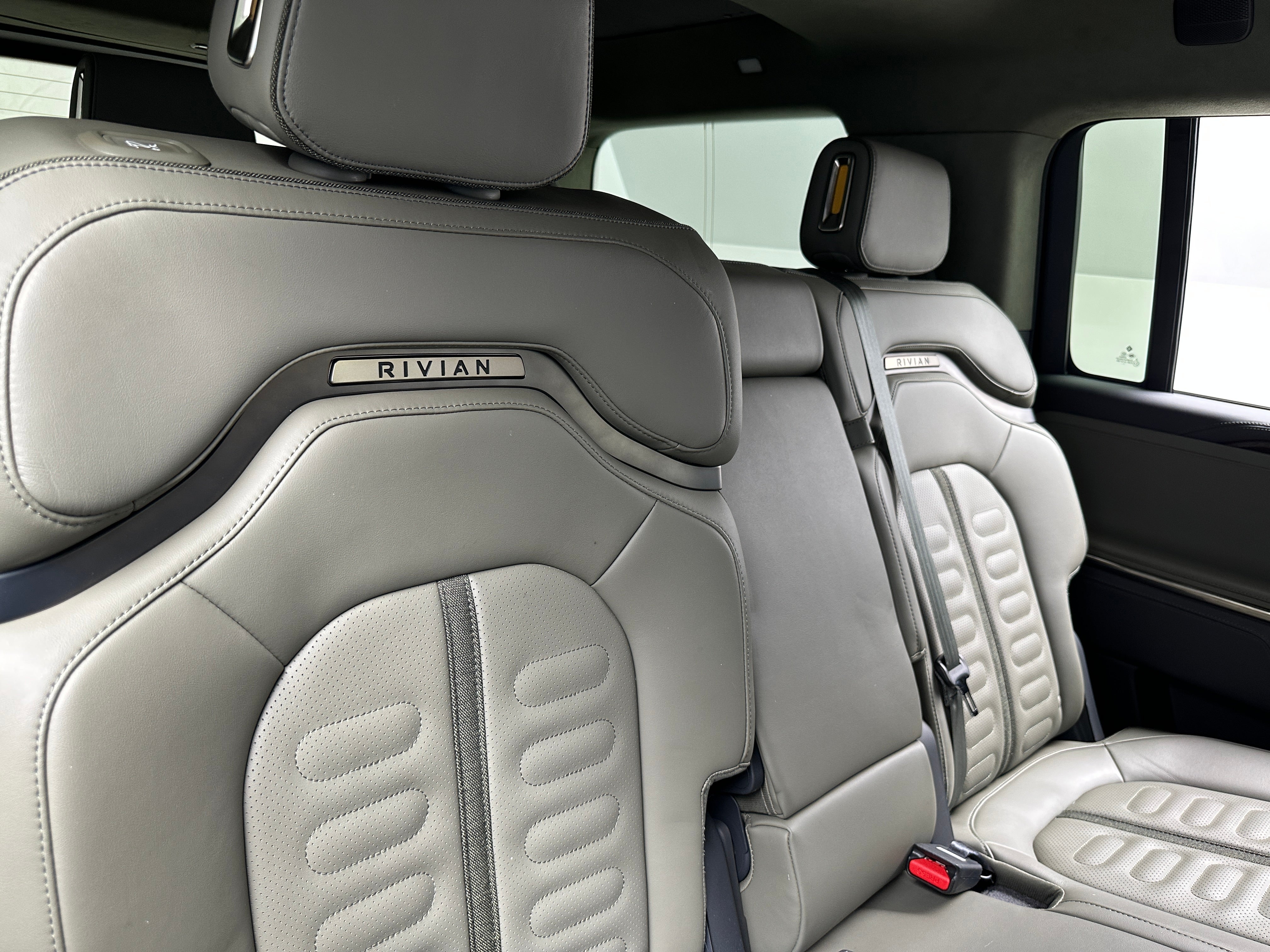 2023 Rivian R1S Launch Edition 5