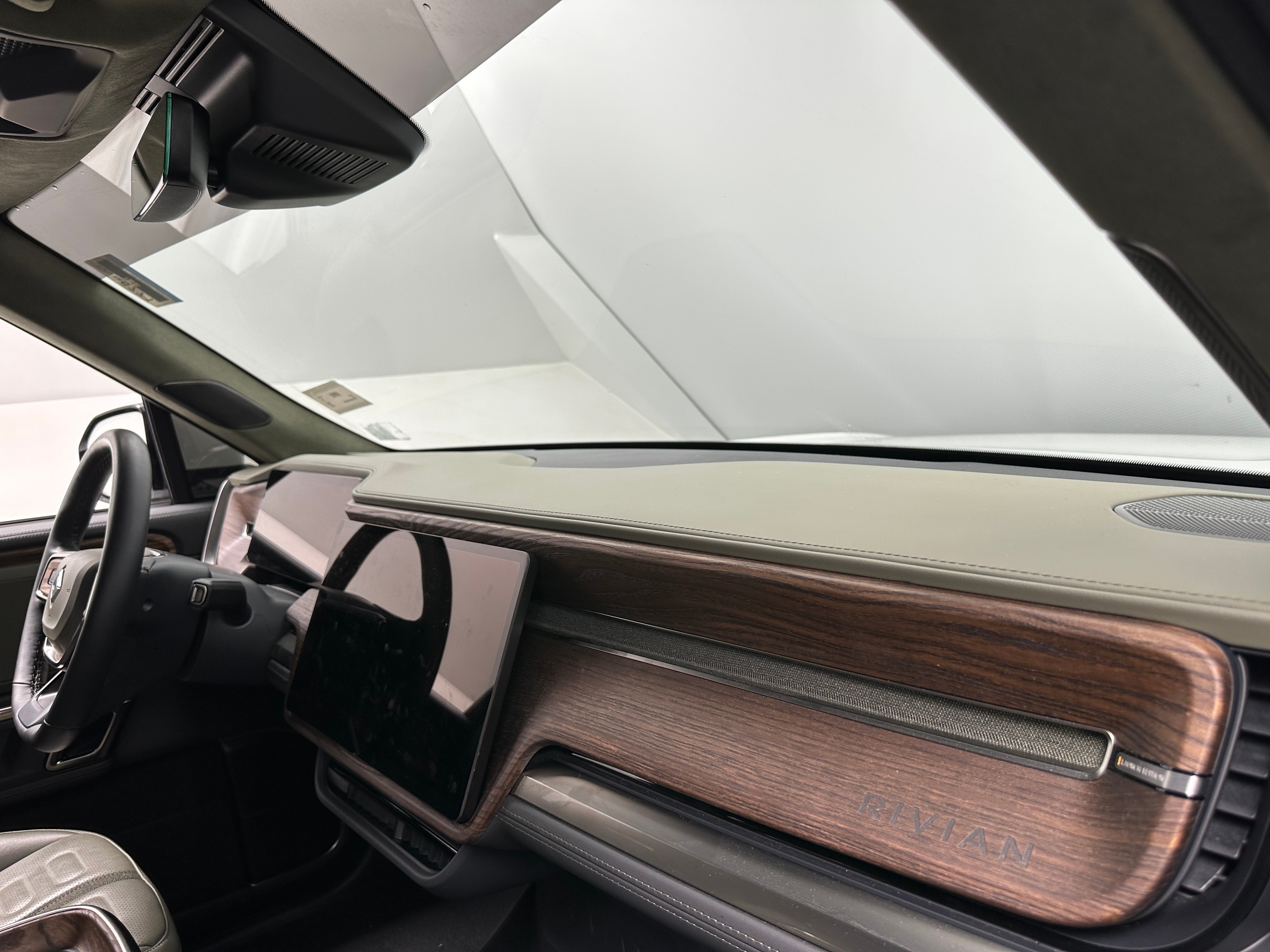 2023 Rivian R1S Launch Edition 2