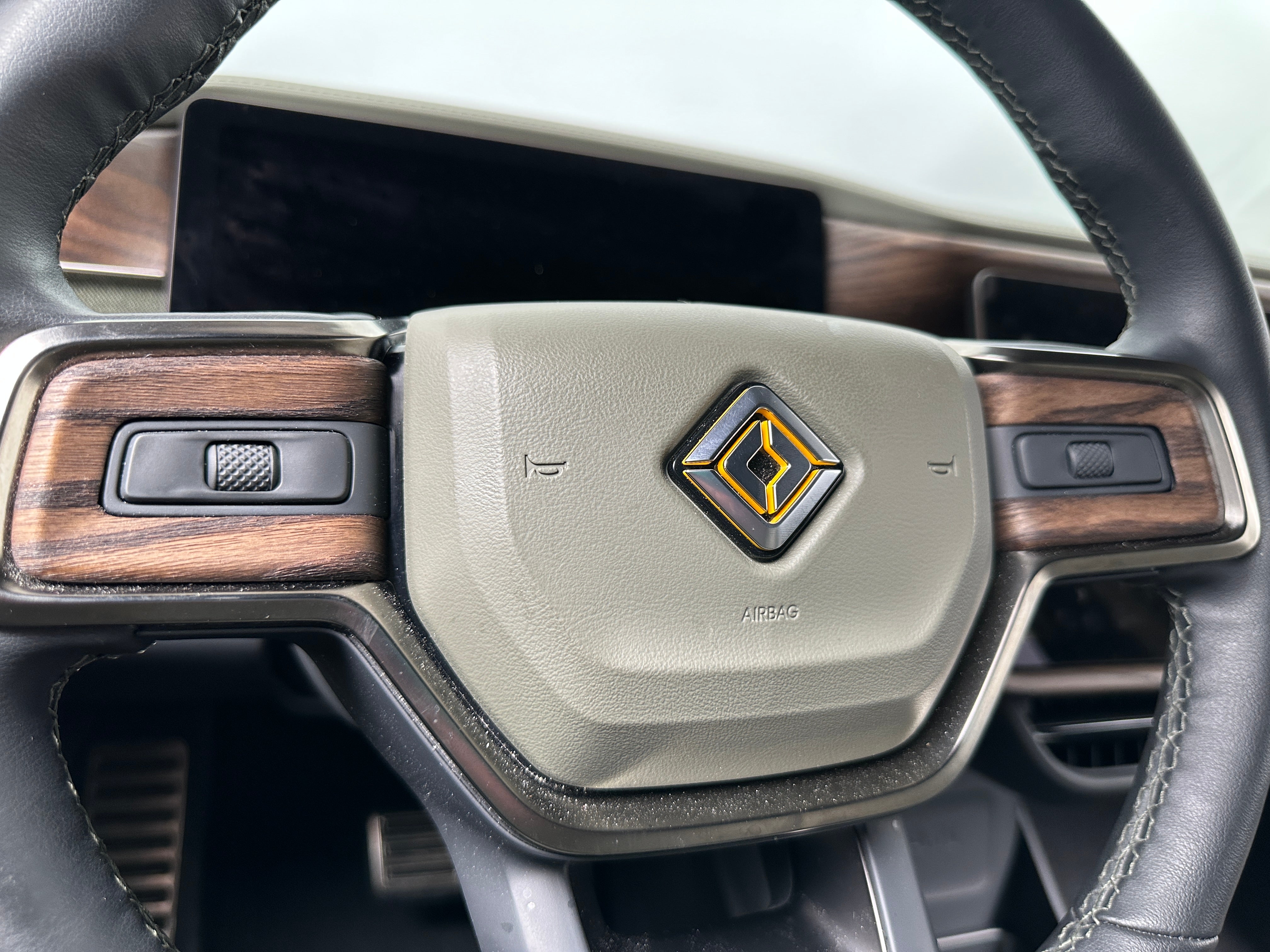 2023 Rivian R1S Launch Edition 4