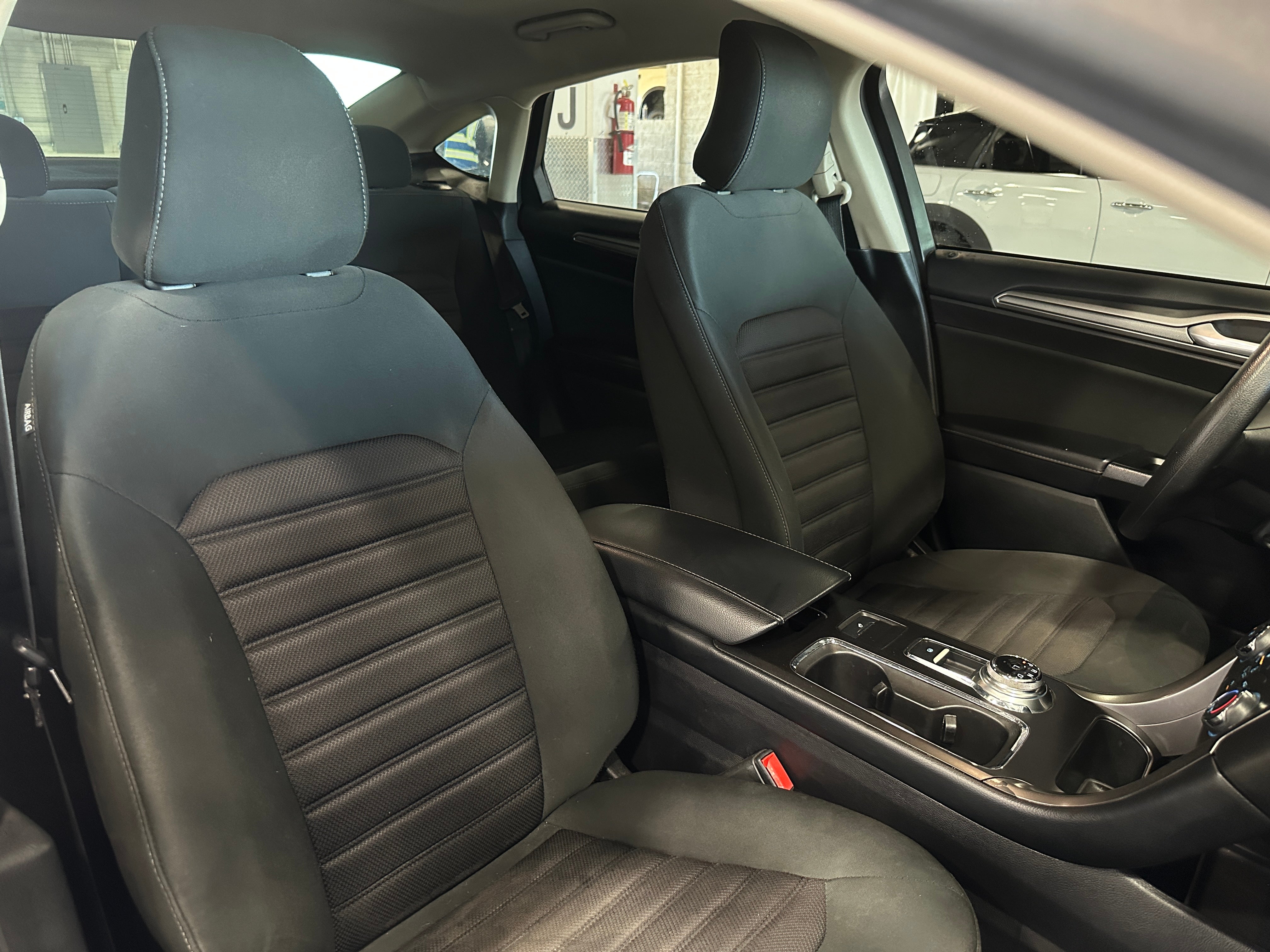 2017 Ford Fusion SE 2