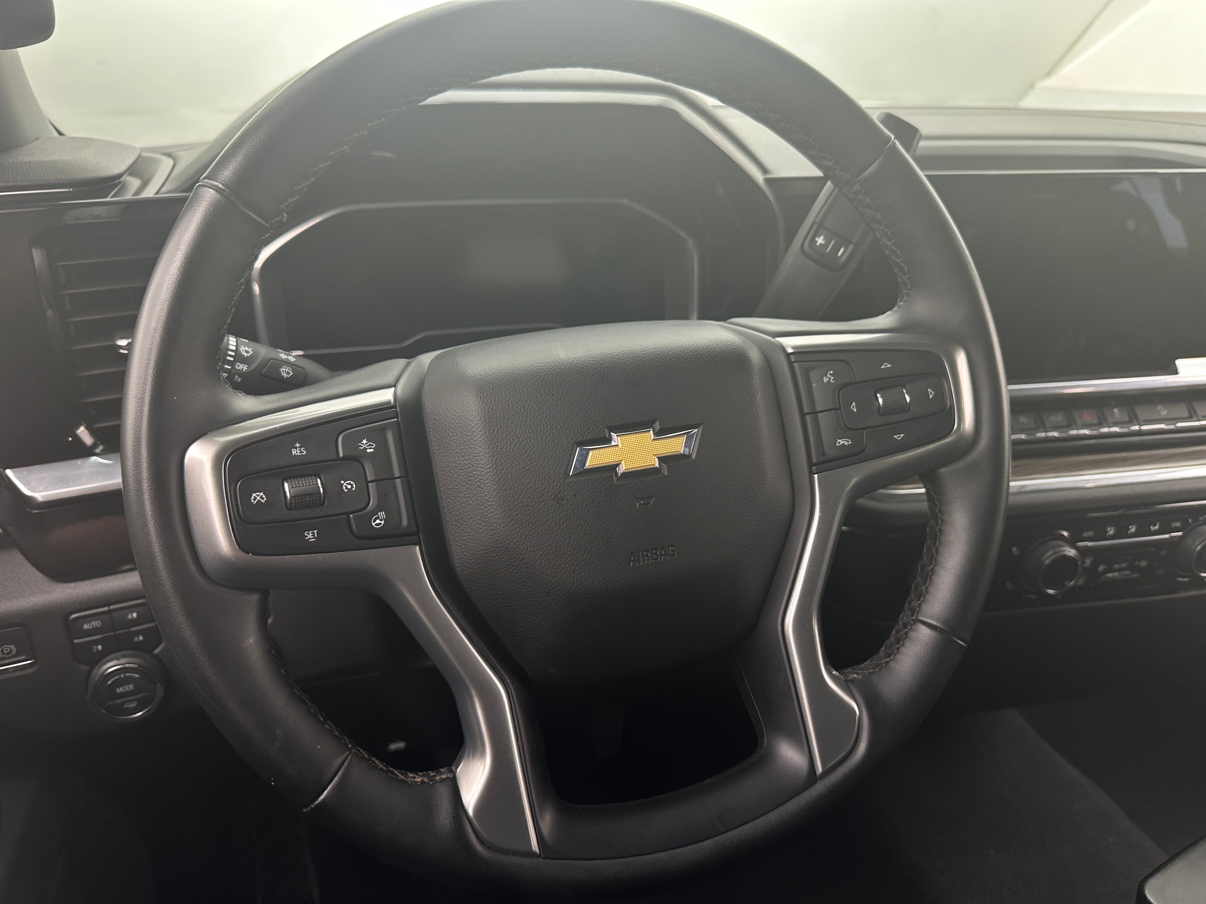2024 Chevrolet Silverado 1500 LT 4