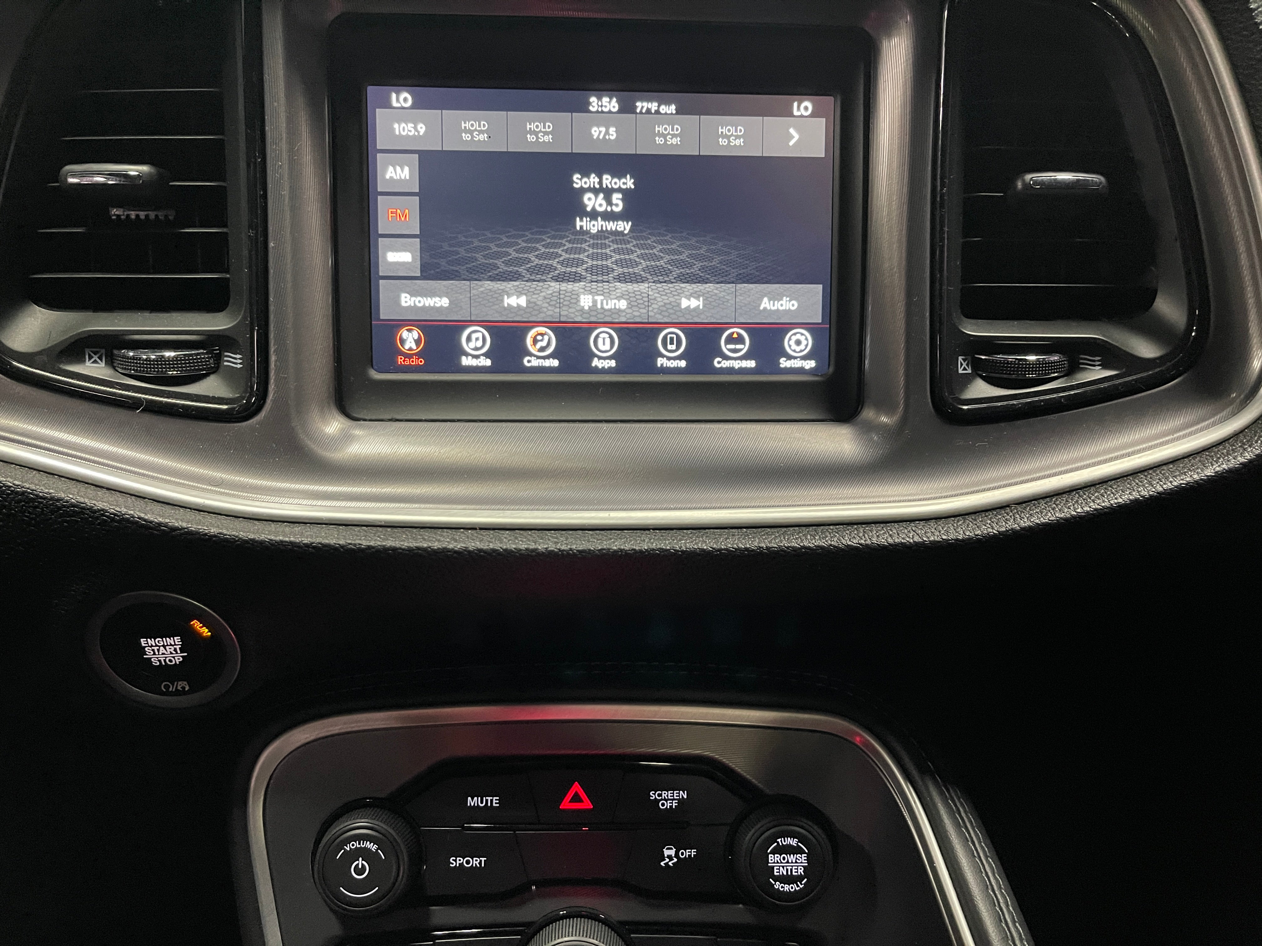2022 Dodge Challenger SXT 3