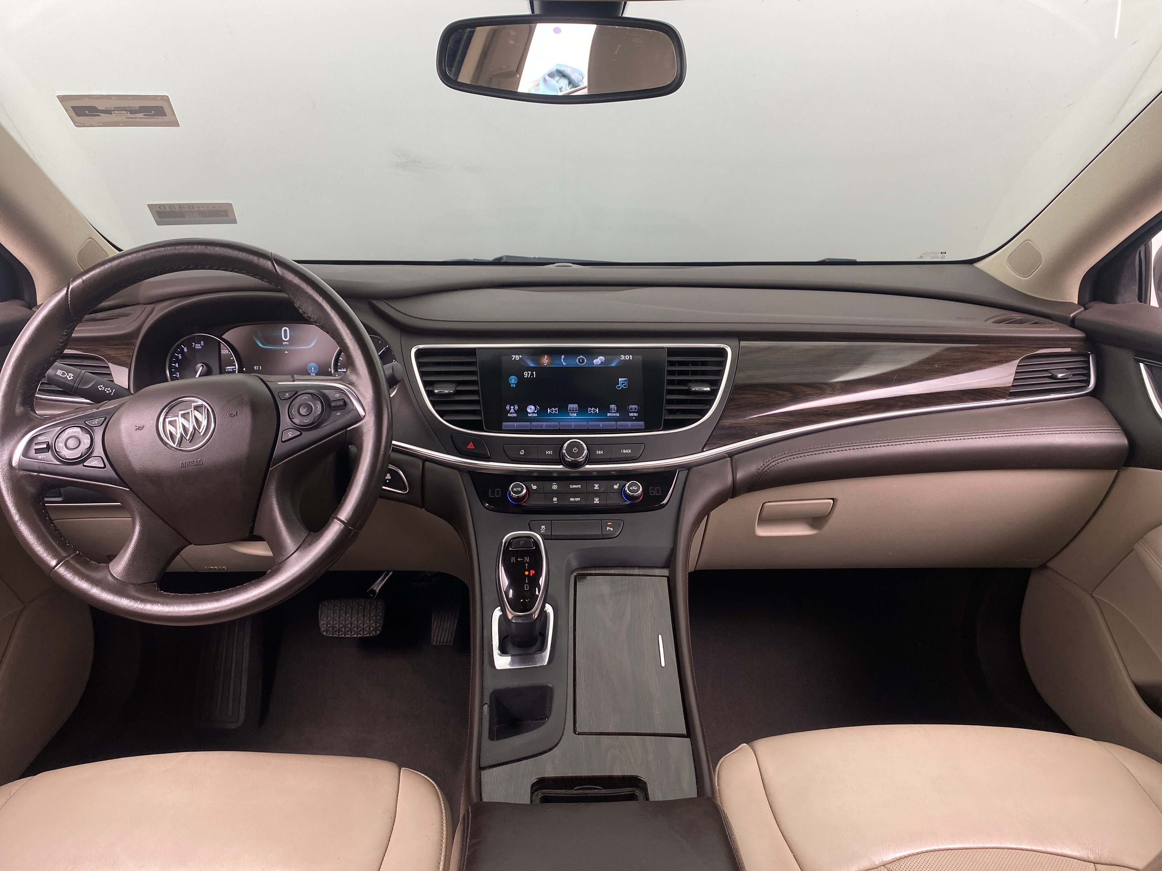 2017 Buick LaCrosse Essence 2