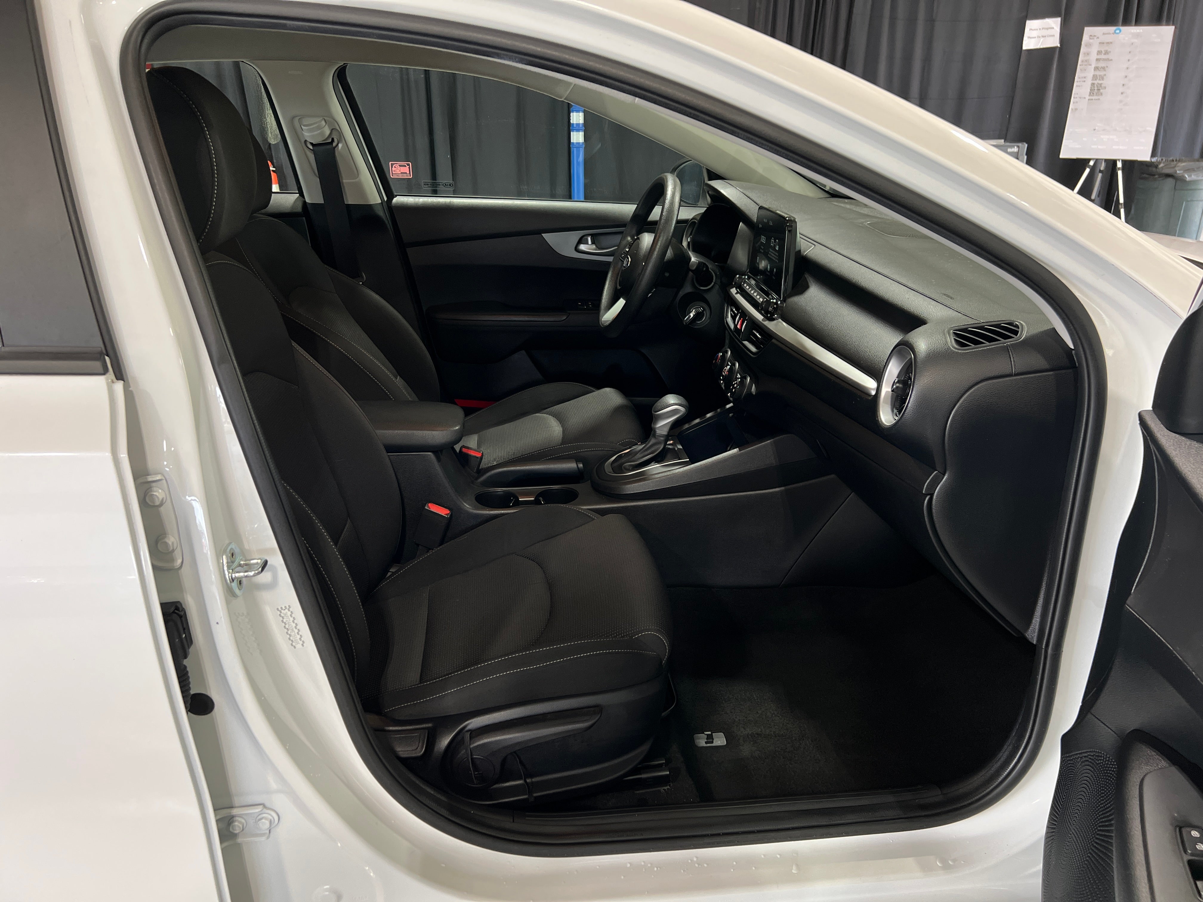 2021 Kia Forte LXS 2