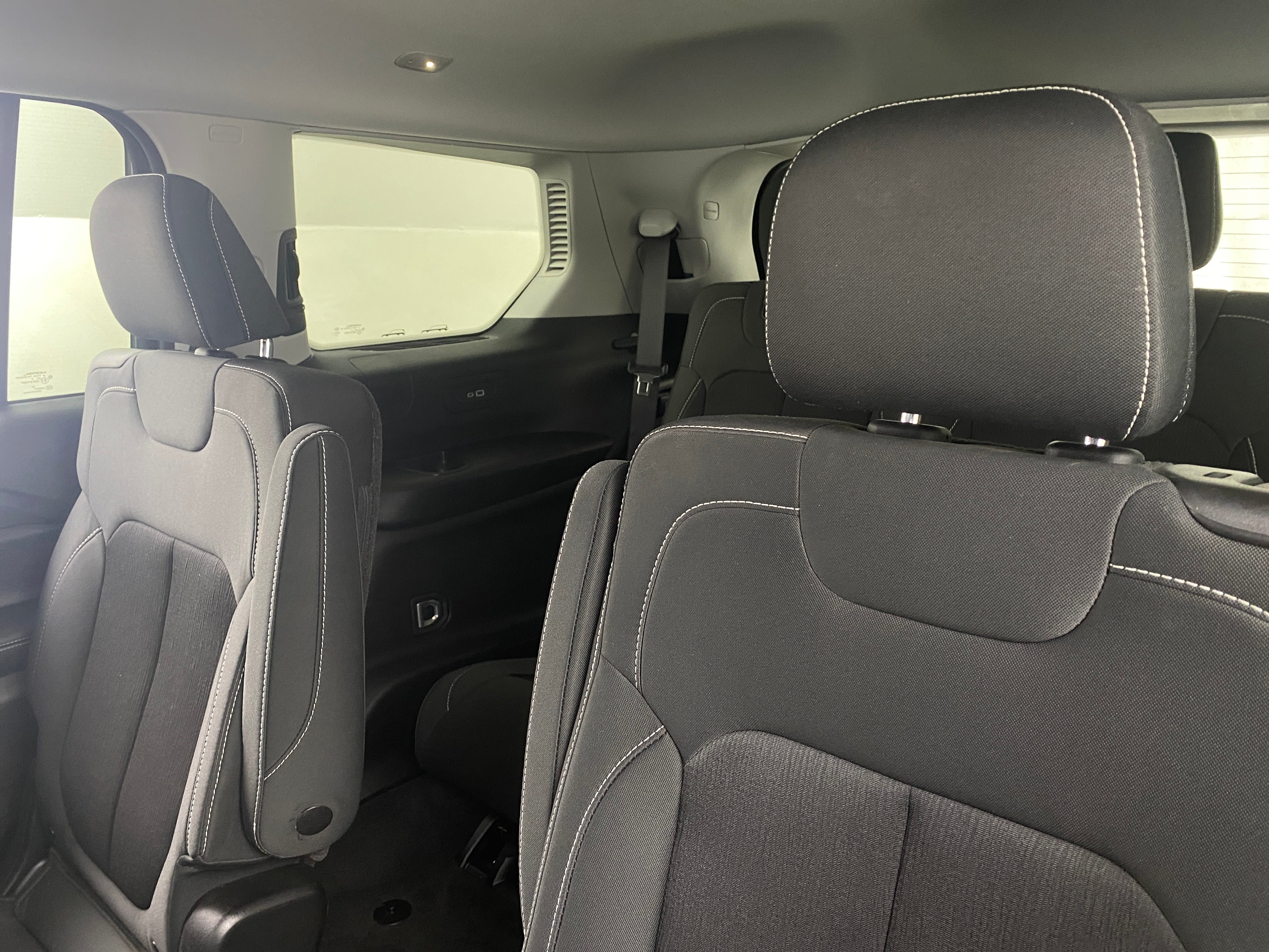 2022 Jeep Grand Cherokee L Laredo 6